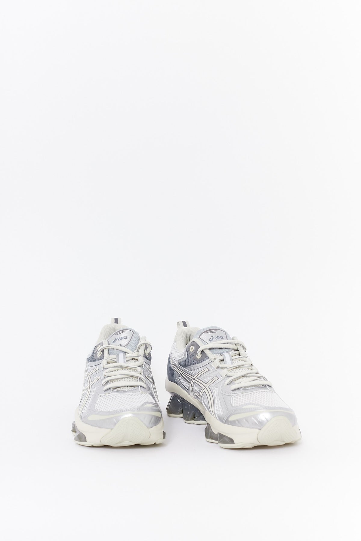 ASICS WHITE LIGHT DUST GEL QUANTUM KINETIC SNEAKERS