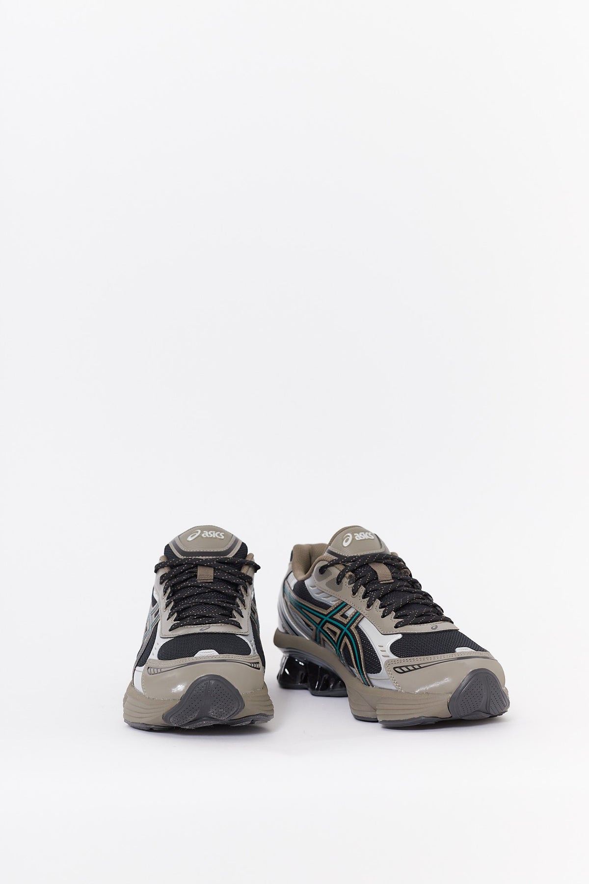 ASICS BLACK DARK TAUPE GEL KINETIC FLUENT SNEAKERS