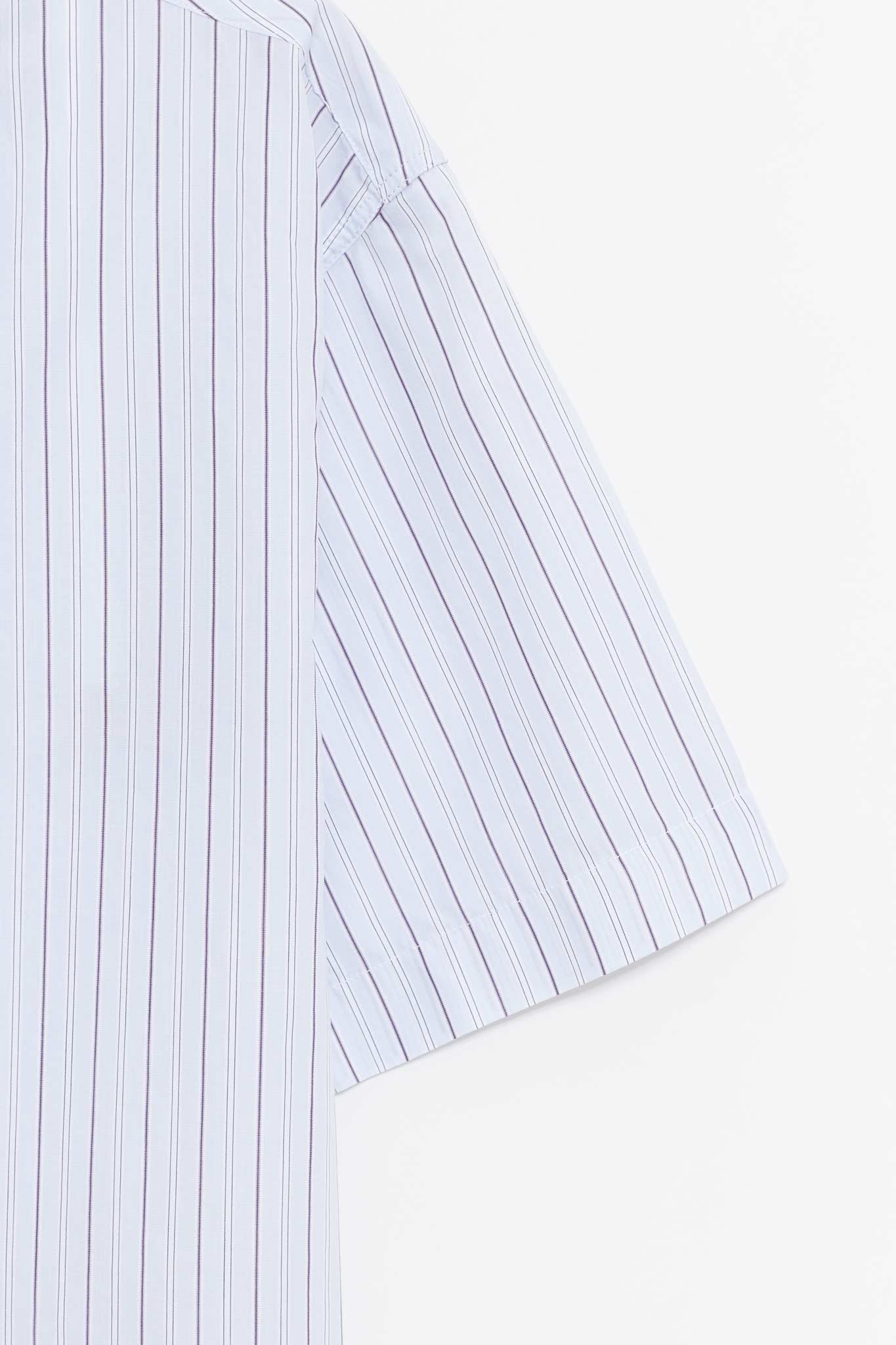 MFPEN LIGHT BLUE BANKER STRIPE HOLIDAY SHIRT