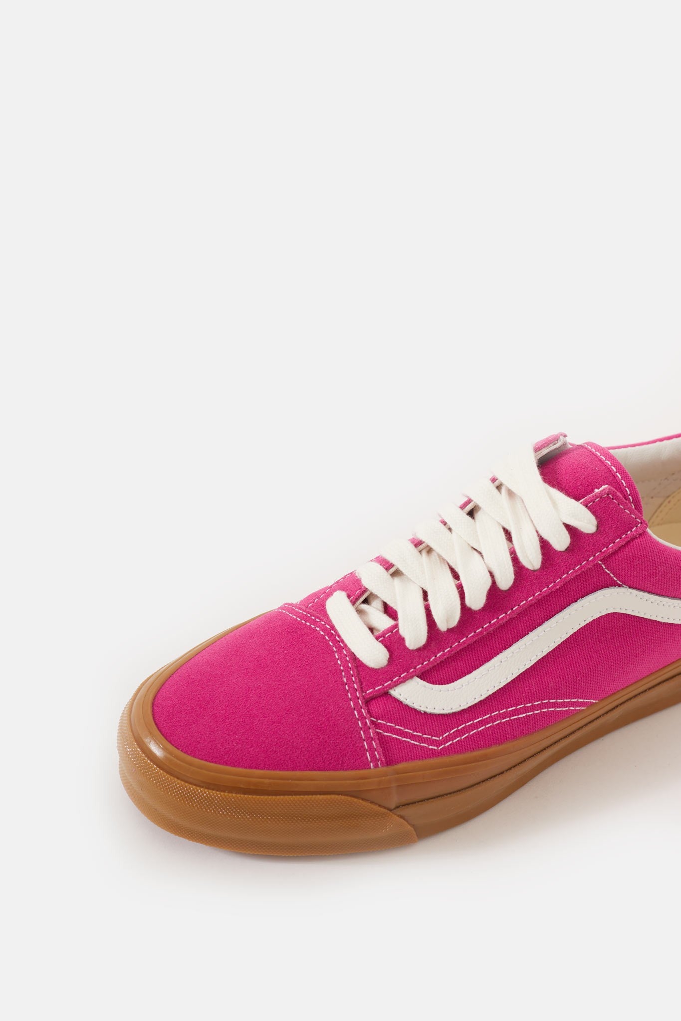 VANS OTW GUM RASPBERRY LX OLD SKOOL SNEAKERS