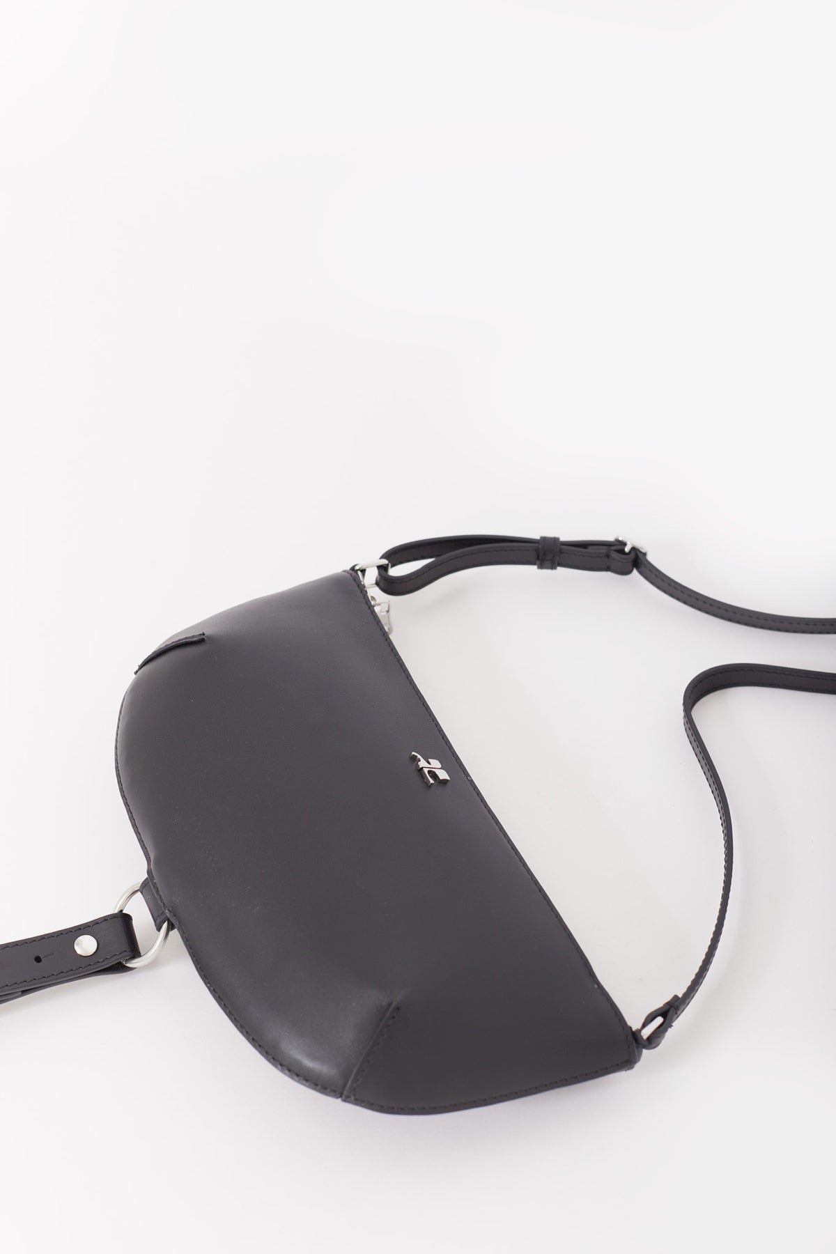 COURREGES BLACK HOLY ECLIPSE LEATHER BAG