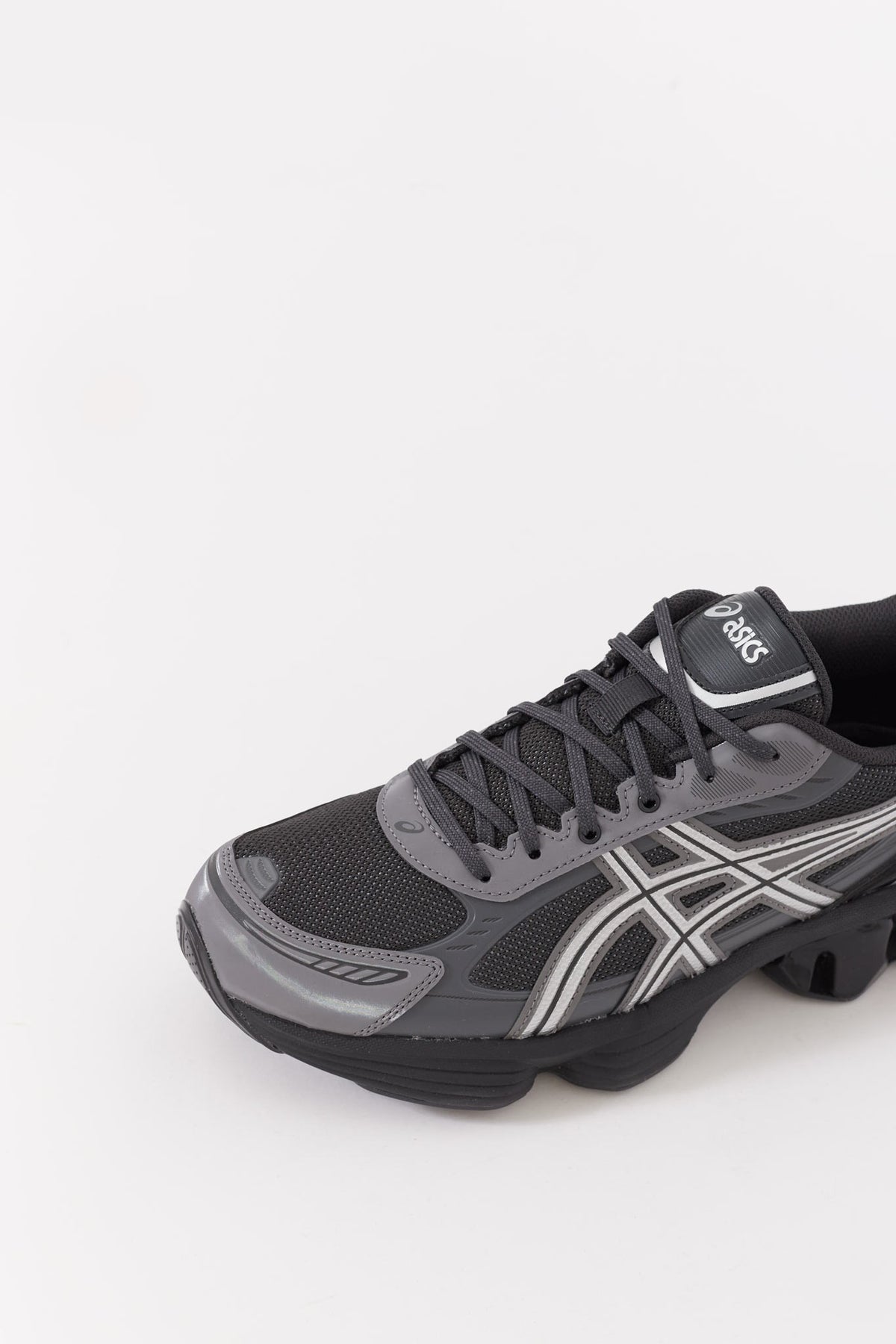 ASICS GRAPHITE GREY GEL KINETIC FLUENT SNEAKERS