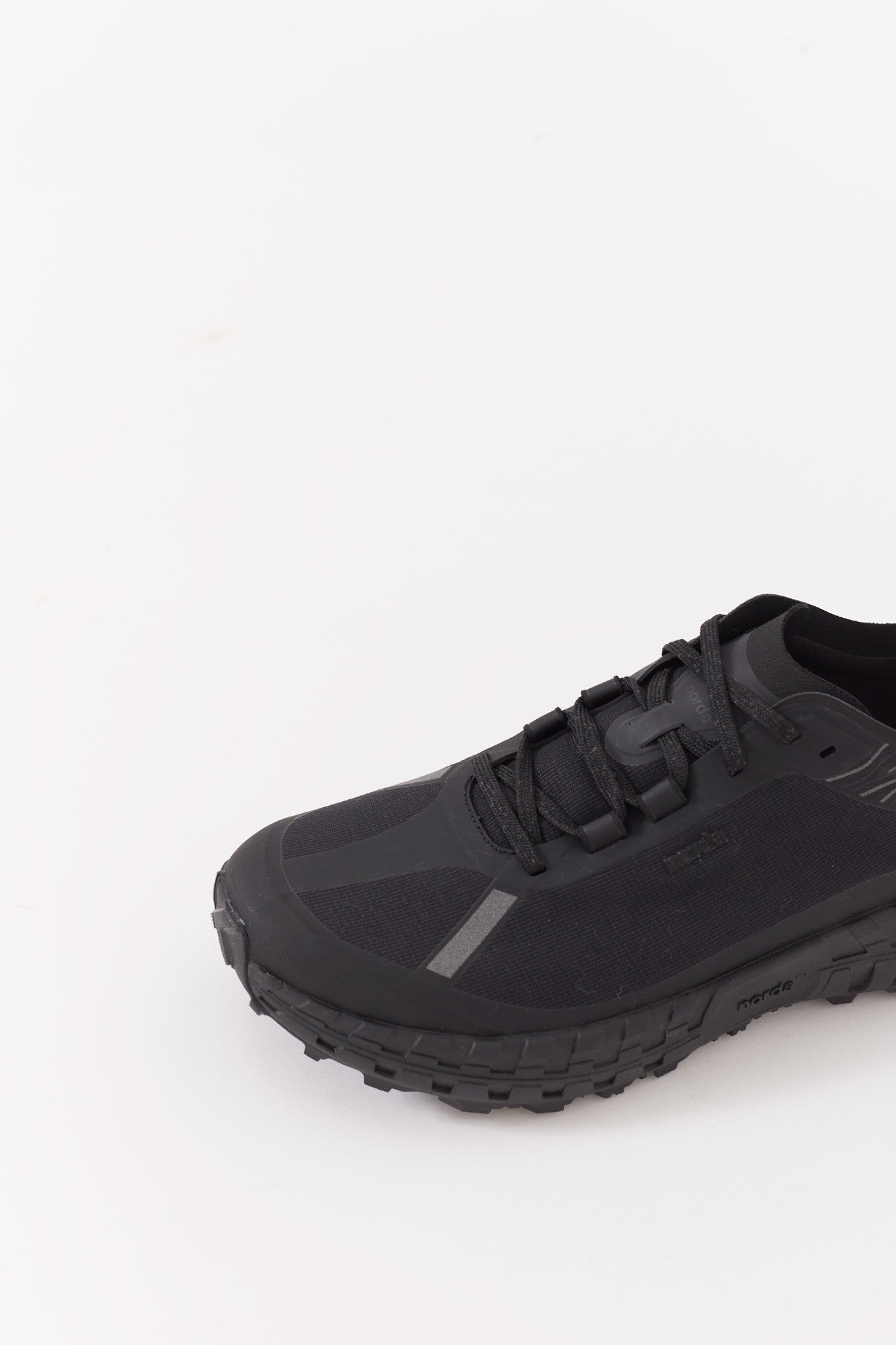 NORDA STEALTH BLACK 001A SNEAKERS