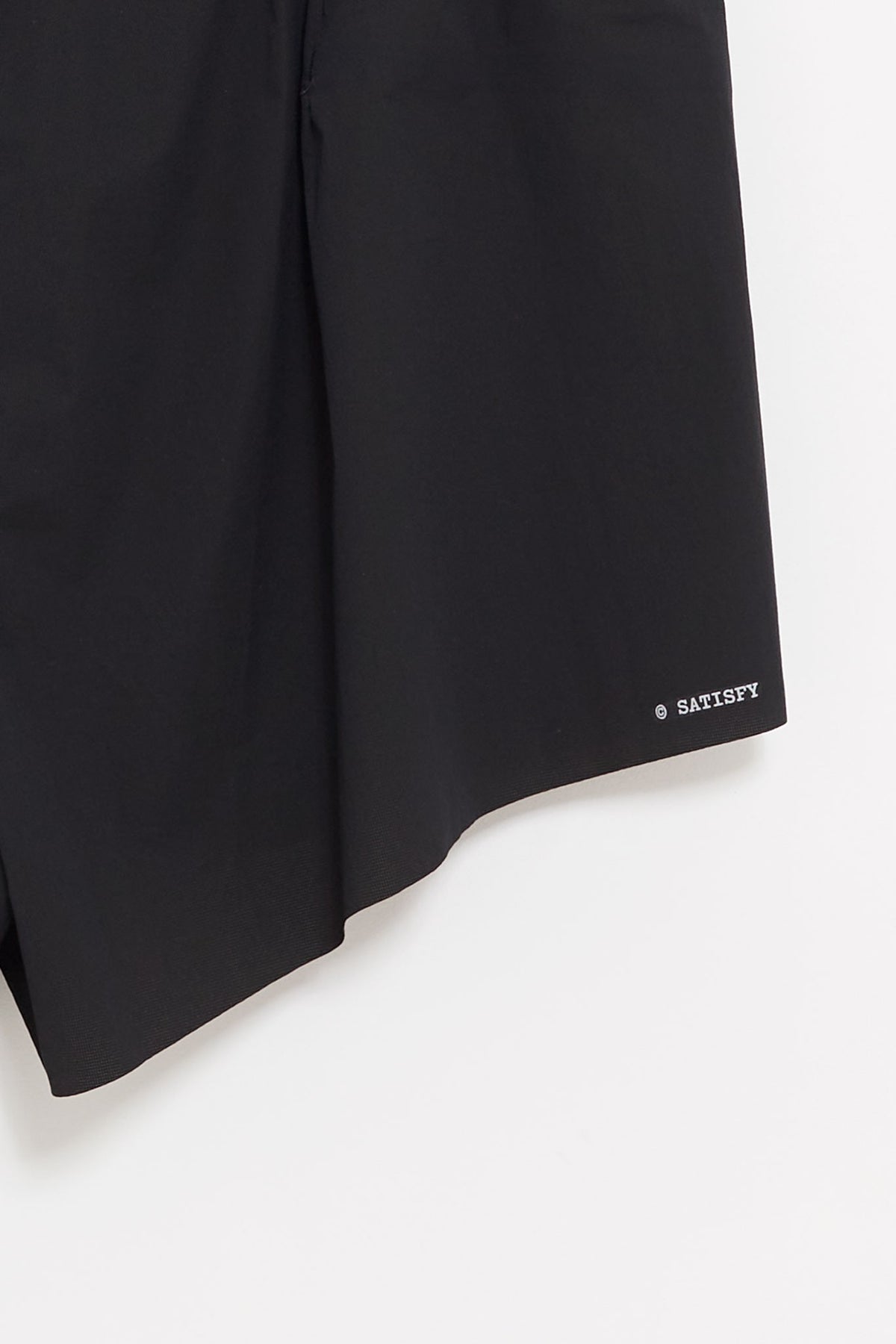 SATISFY BLACK JUSTICE DISTANCE 25 SHORTS