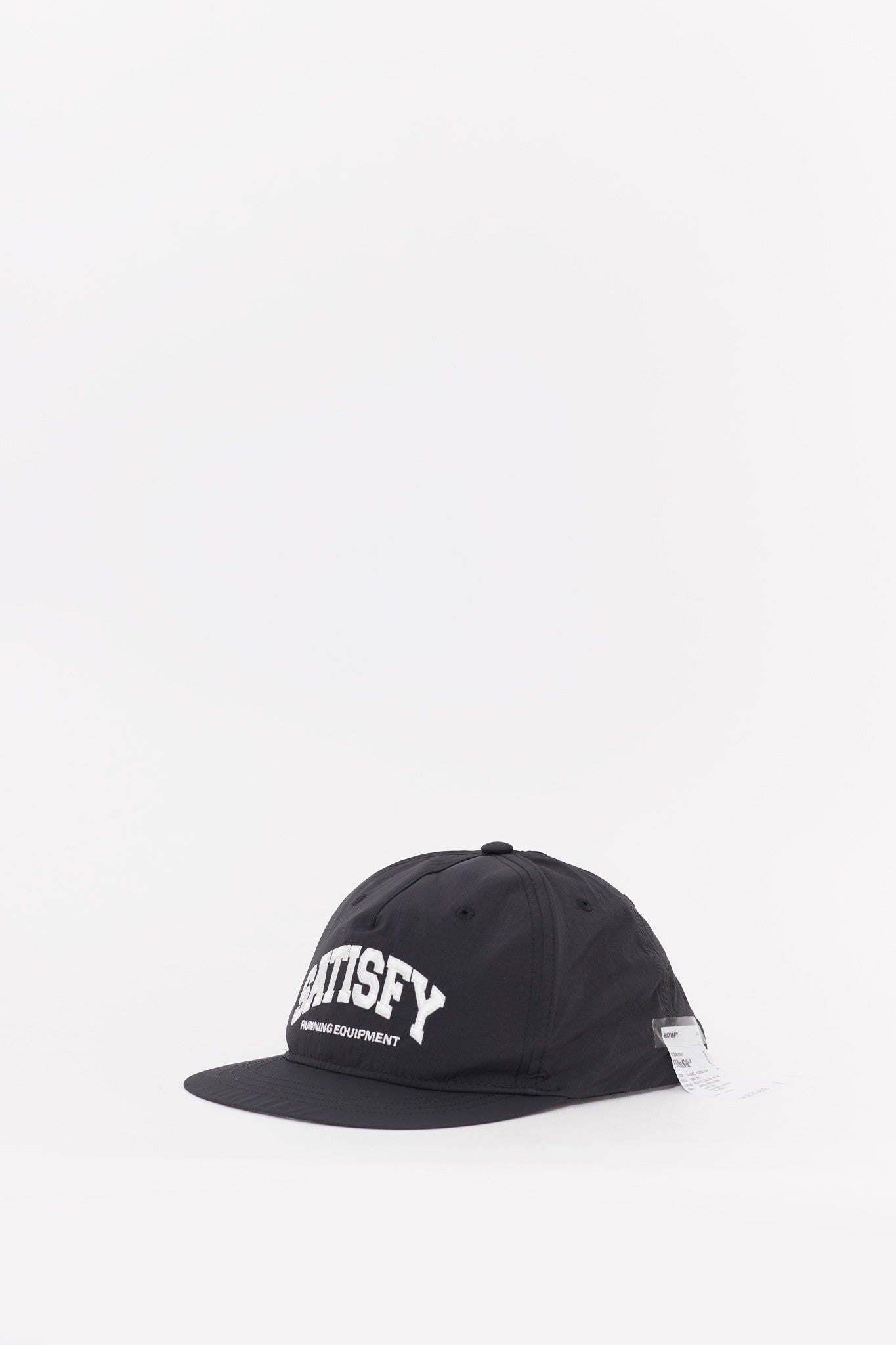 SATISFY BLACK FLITESILK 5 PANEL PINCH CAP