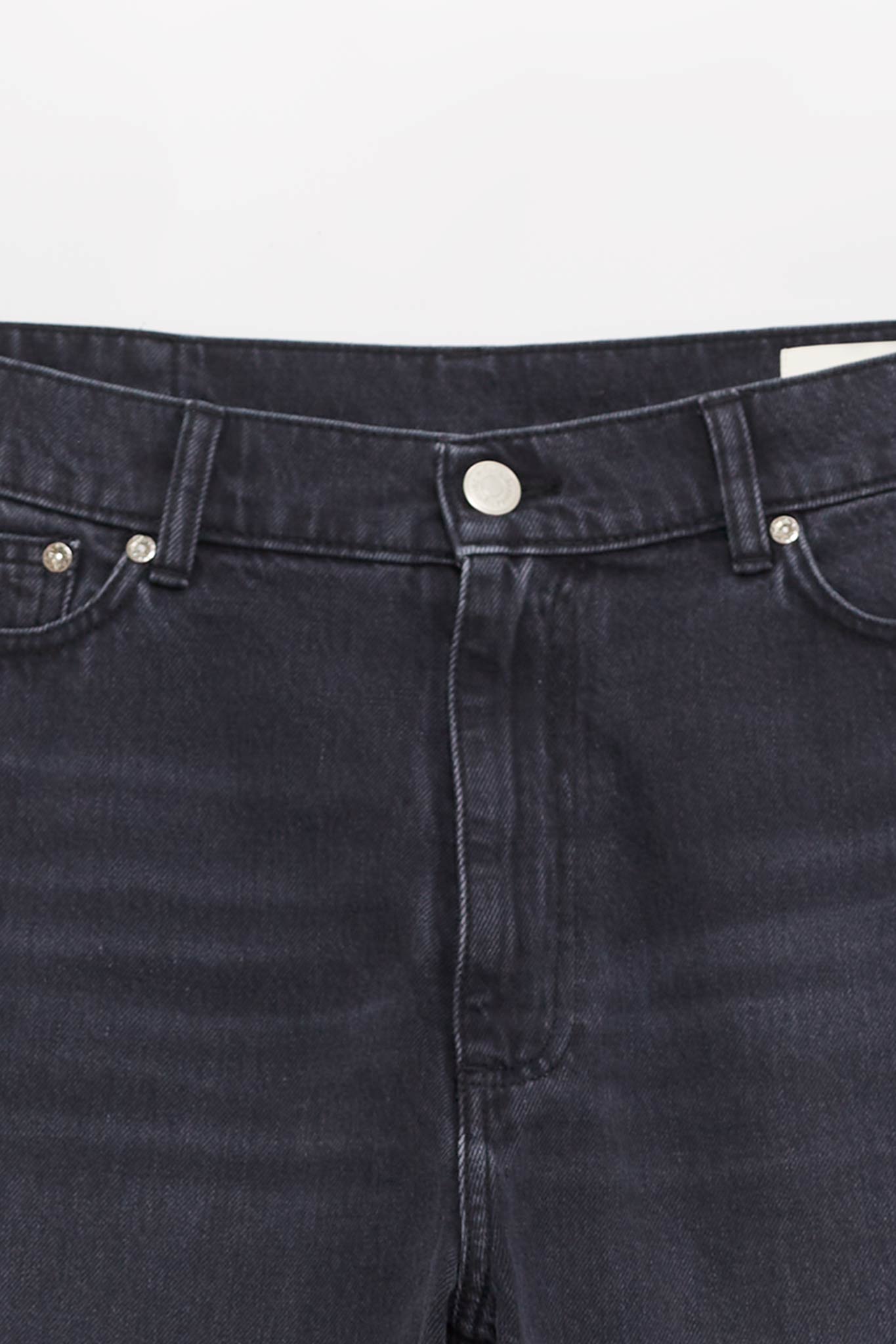 MFPEN RINSED BLACK FREQUENT JEANS