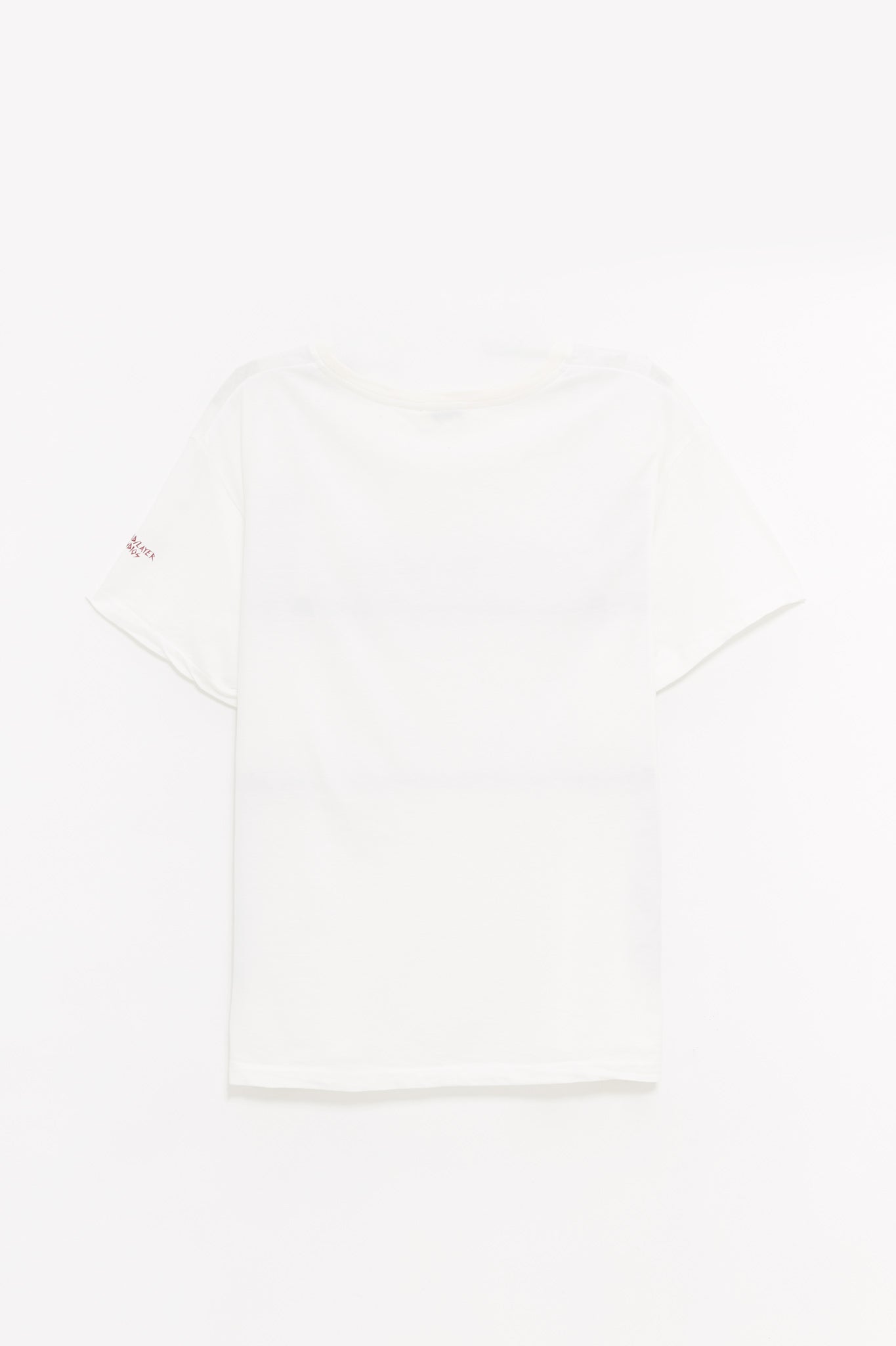 SECOND LAYER WHITE YO Y MI RUCA T SHIRT
