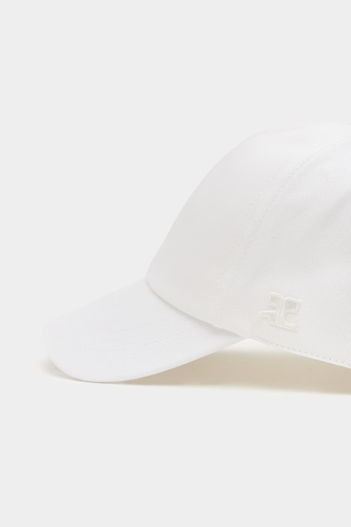 COURREGES HERITAGE WHITE SIGNATURE CAP