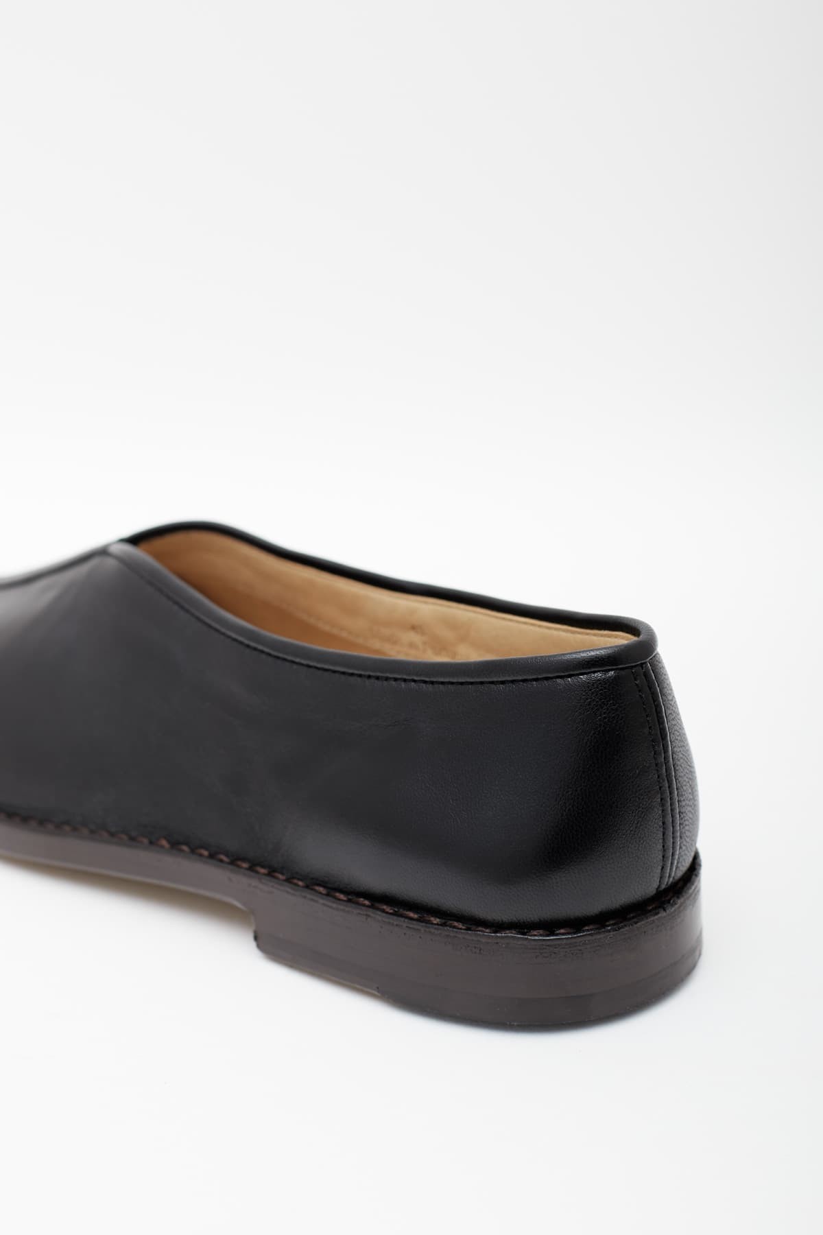 LEMAIRE FLAT PIPED SLIP FLAT PIPED SLIPPERS IAMNUE