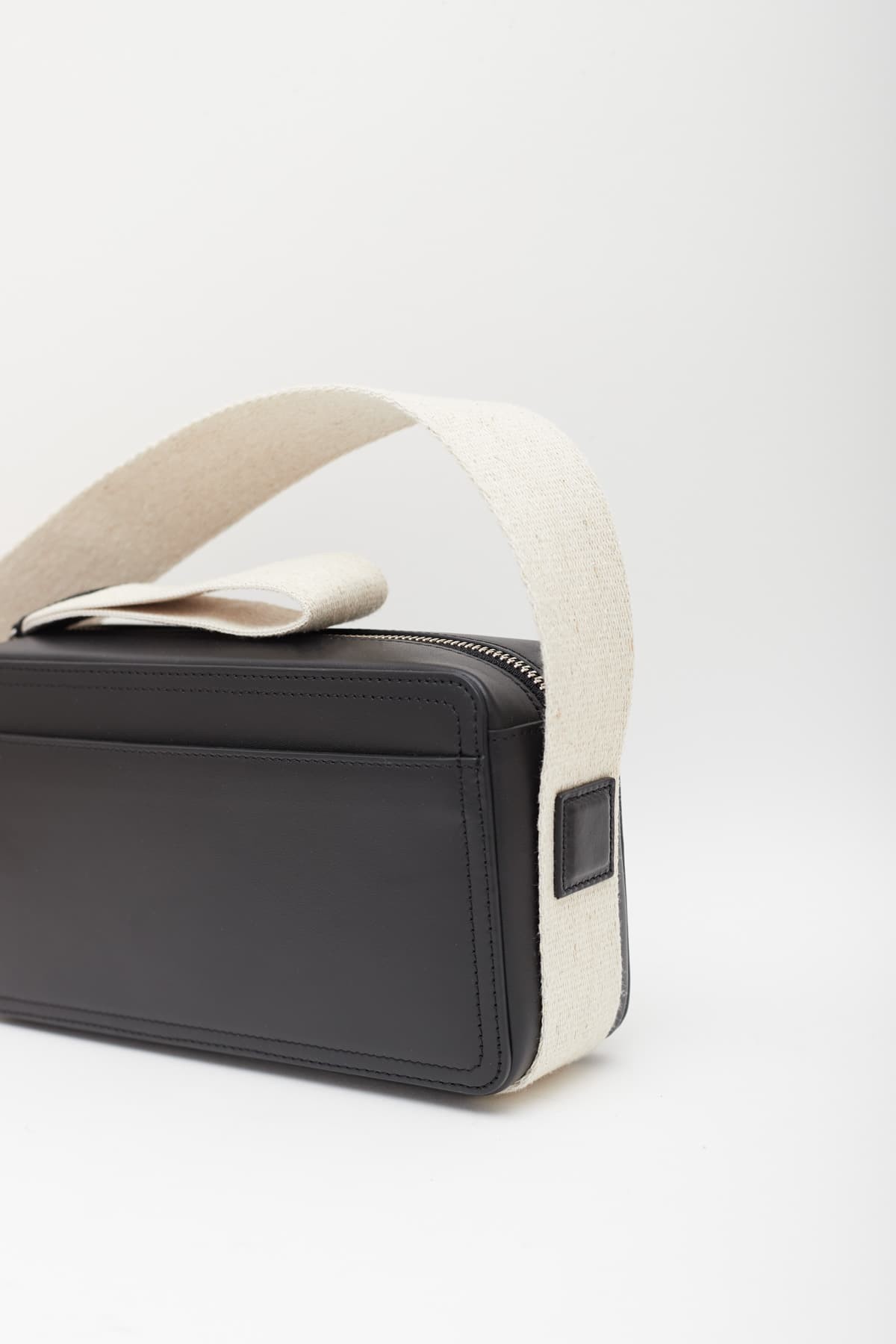 JACQUEMUS BLACK LE CUERDA HORIZONTAL BAG IAMNUE