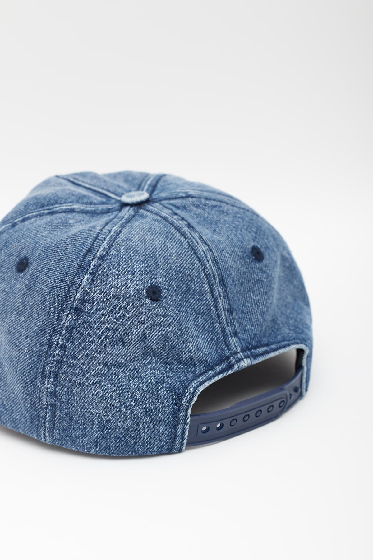 RHUDE INDIGO R LOGO DENIM HAT IAMNUE