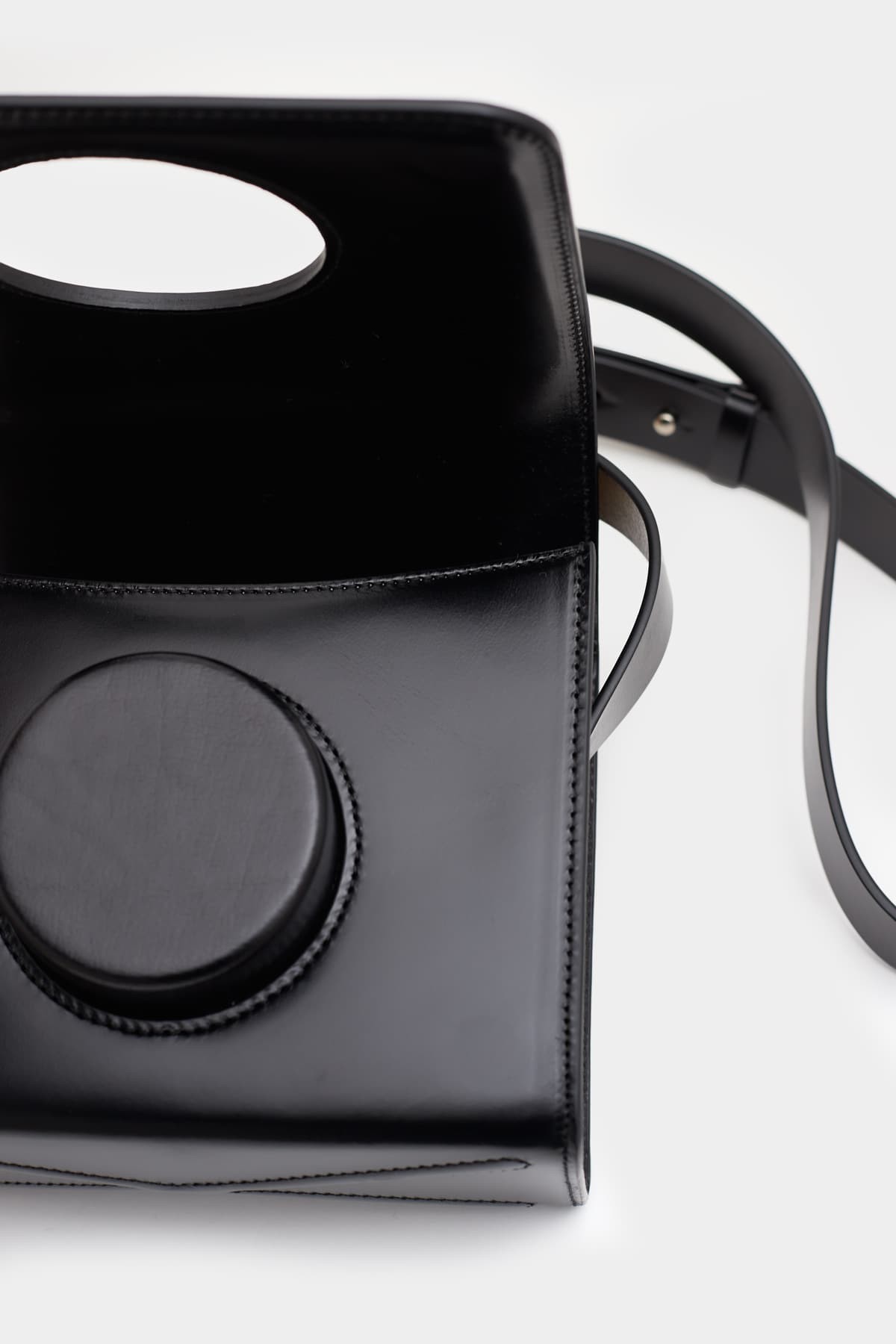 LEMAIRE BLACK CAMERA BAG IAMNUE