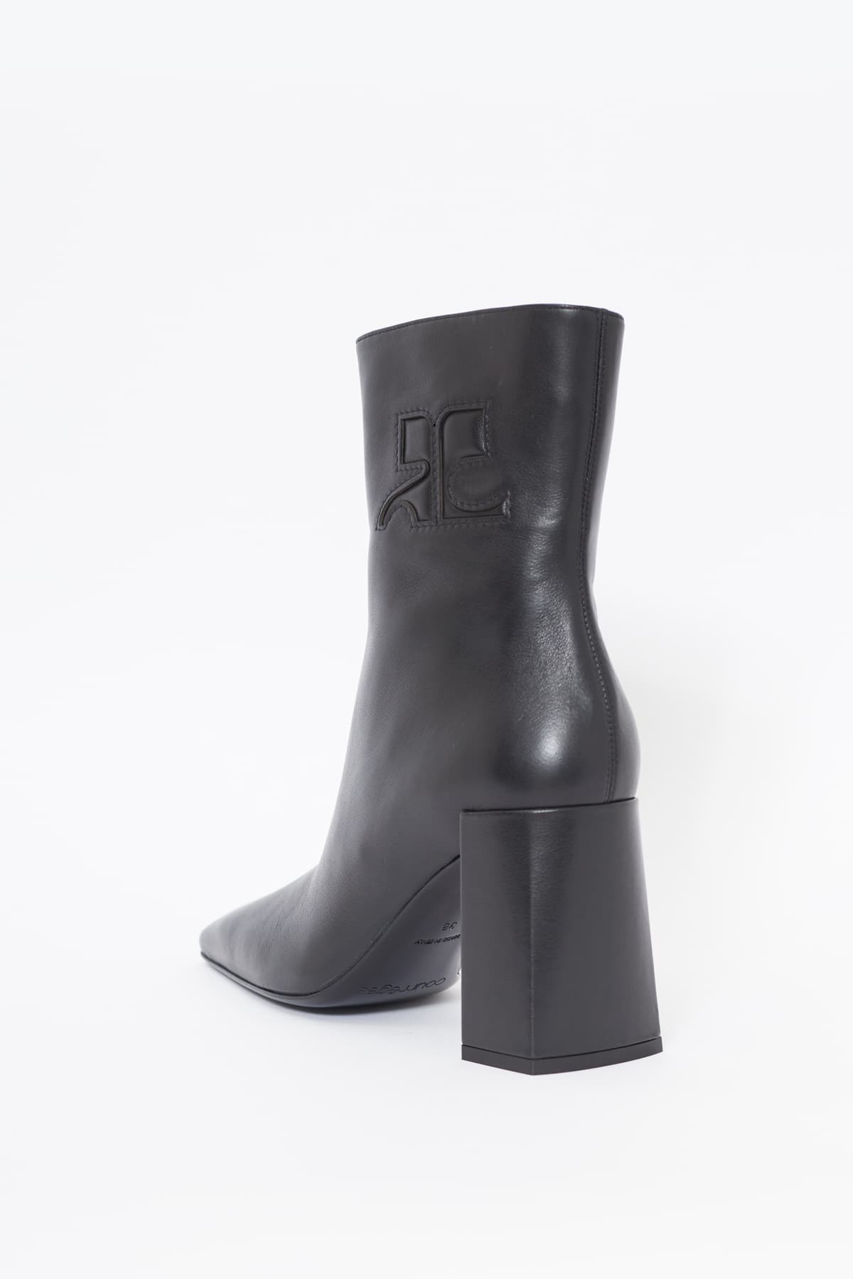 COURREGES BLACK HERITAGE ANKLE BOOTS IAMNUE
