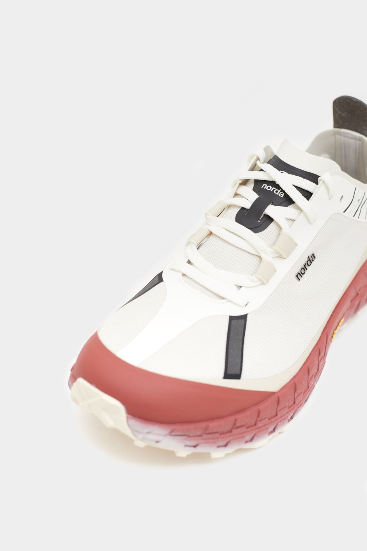 NORDA MARS LTD EDITION 001 SNEAKERS IAMNUE