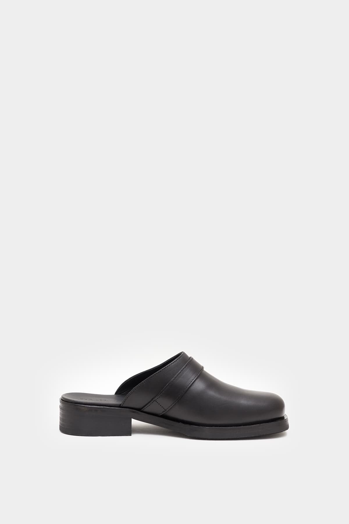 OUR LEGACY BLACK LEATHER CAMION MULE IAMNUE