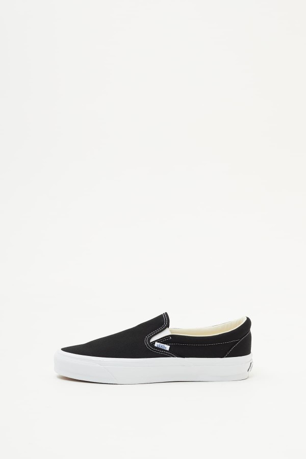 VANS OTW BLACK WHITE SLIP-ON REISSUE 98 SNEAKERS IAMNUE