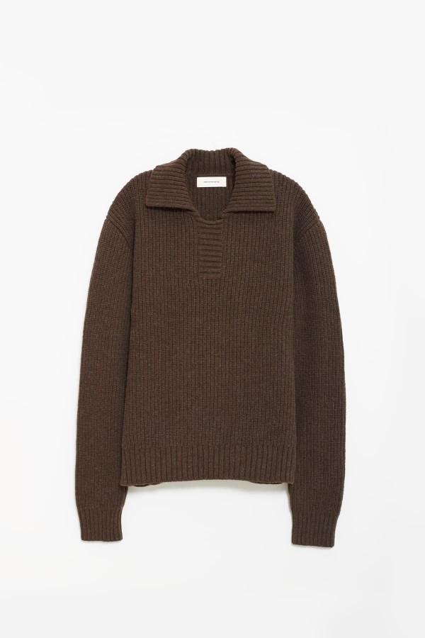 MFPEN DARK BROWN COLLAR SWEATER IAMNUE