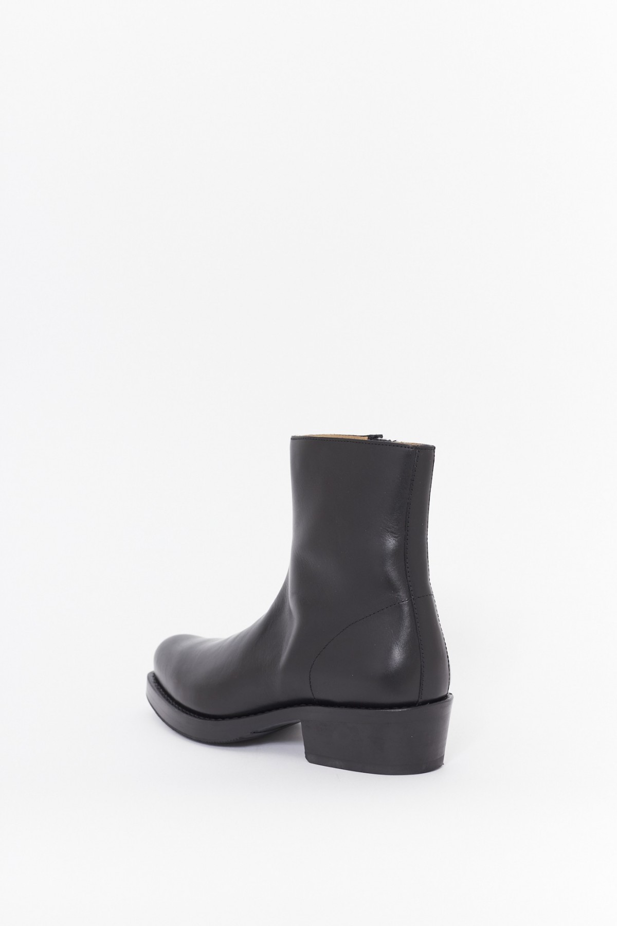 SECOND LAYER BLACK CHARRO BOOTS IAMNUE