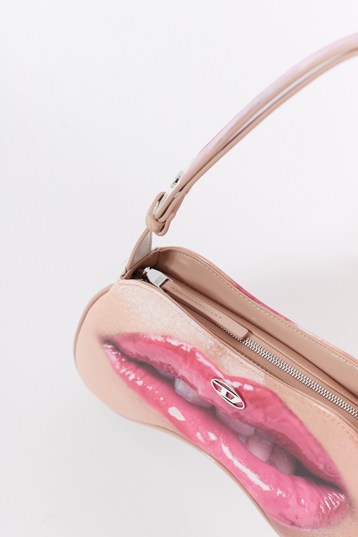 DIESEL WHITE PLAY SHOULDER BAG IAMNUE