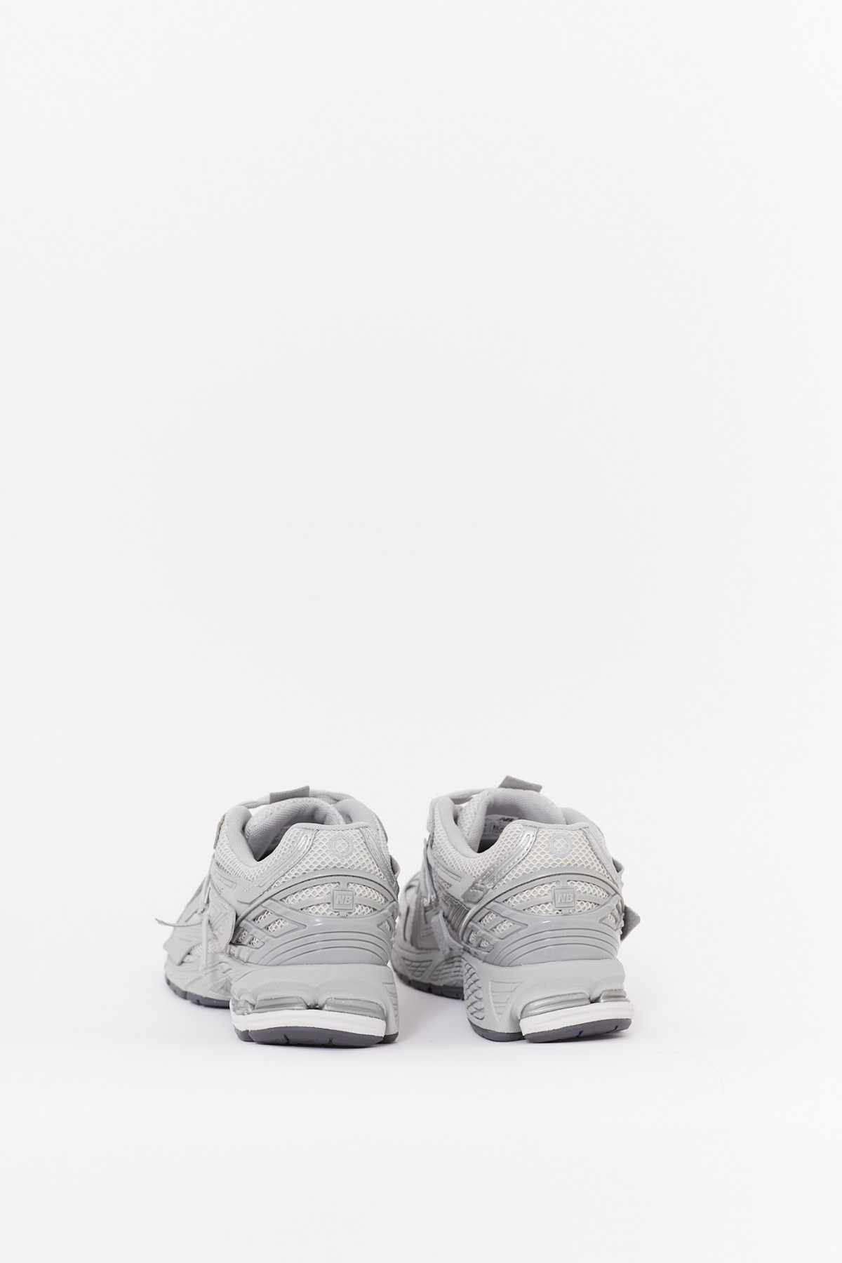 NEW BALANCE SILVER M1906AG SNEAKERS IAMNUE
