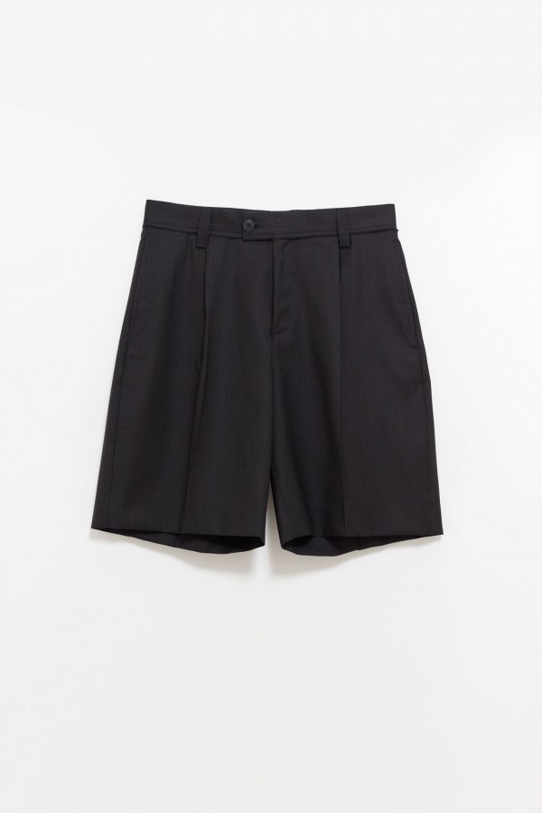 MFPEN FINE BLACK STRIPE CLASSIC SHORTS