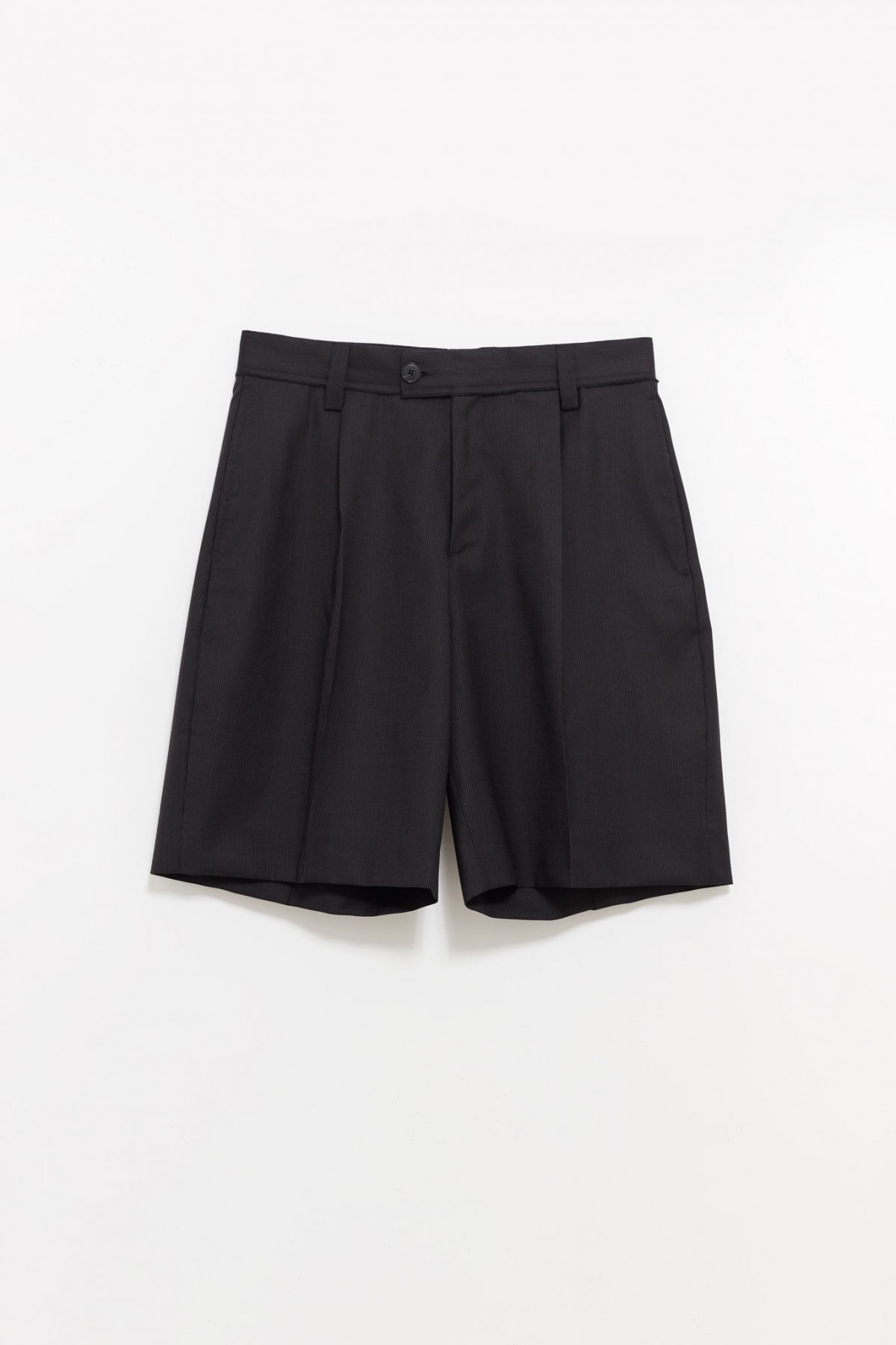MFPEN FINE BLACK STRIPE CLASSIC SHORTS IAMNUE