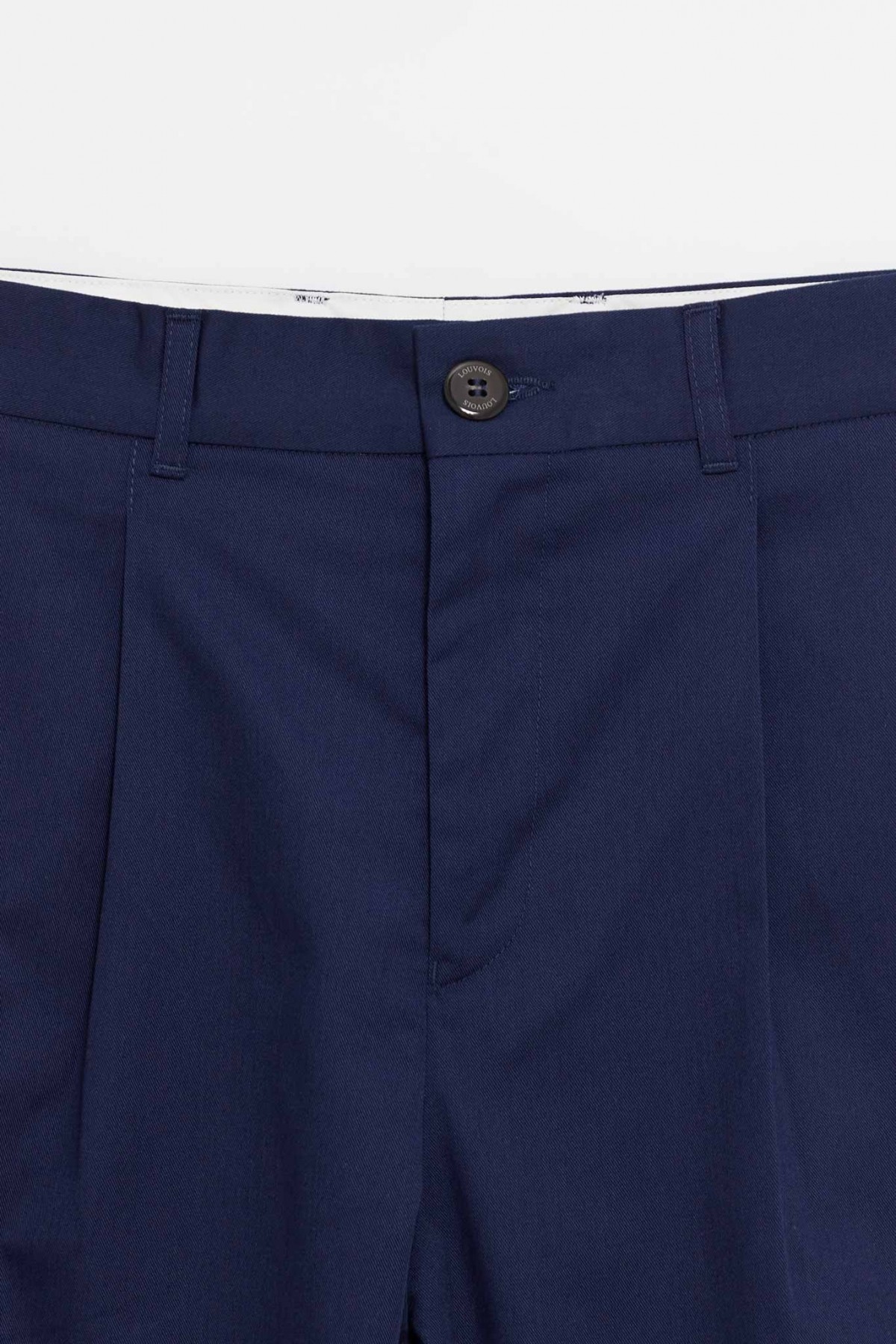 LOUVOIS NAVY PLEATED CHINO TROUSERS IAMNUE