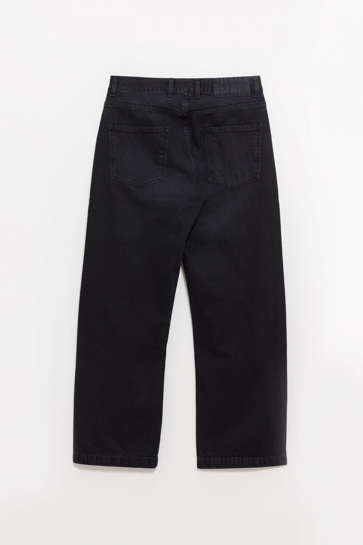 MFPEN FADED BLACK STRAIGHT CUT JEANS IAMNUE