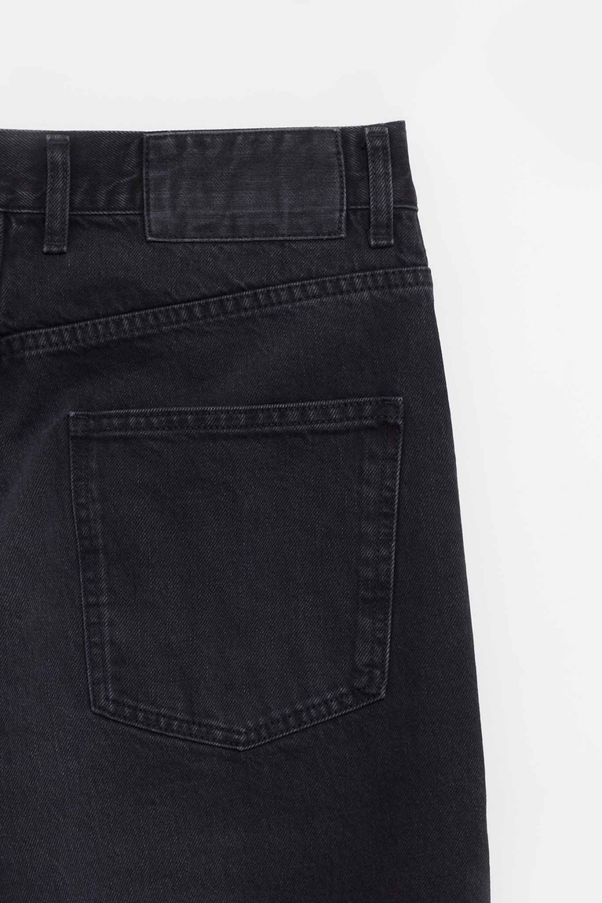 MFPEN FADED BLACK STRAIGHT CUT JEANS IAMNUE