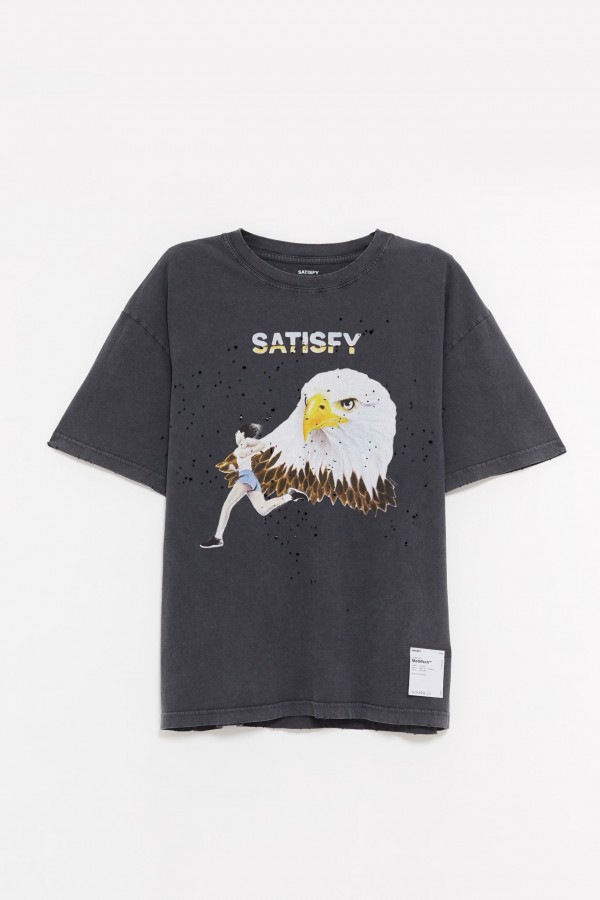 SATISFY AGED BLACK MOTHTECH EAGLE T-SHIRT IAMNUE