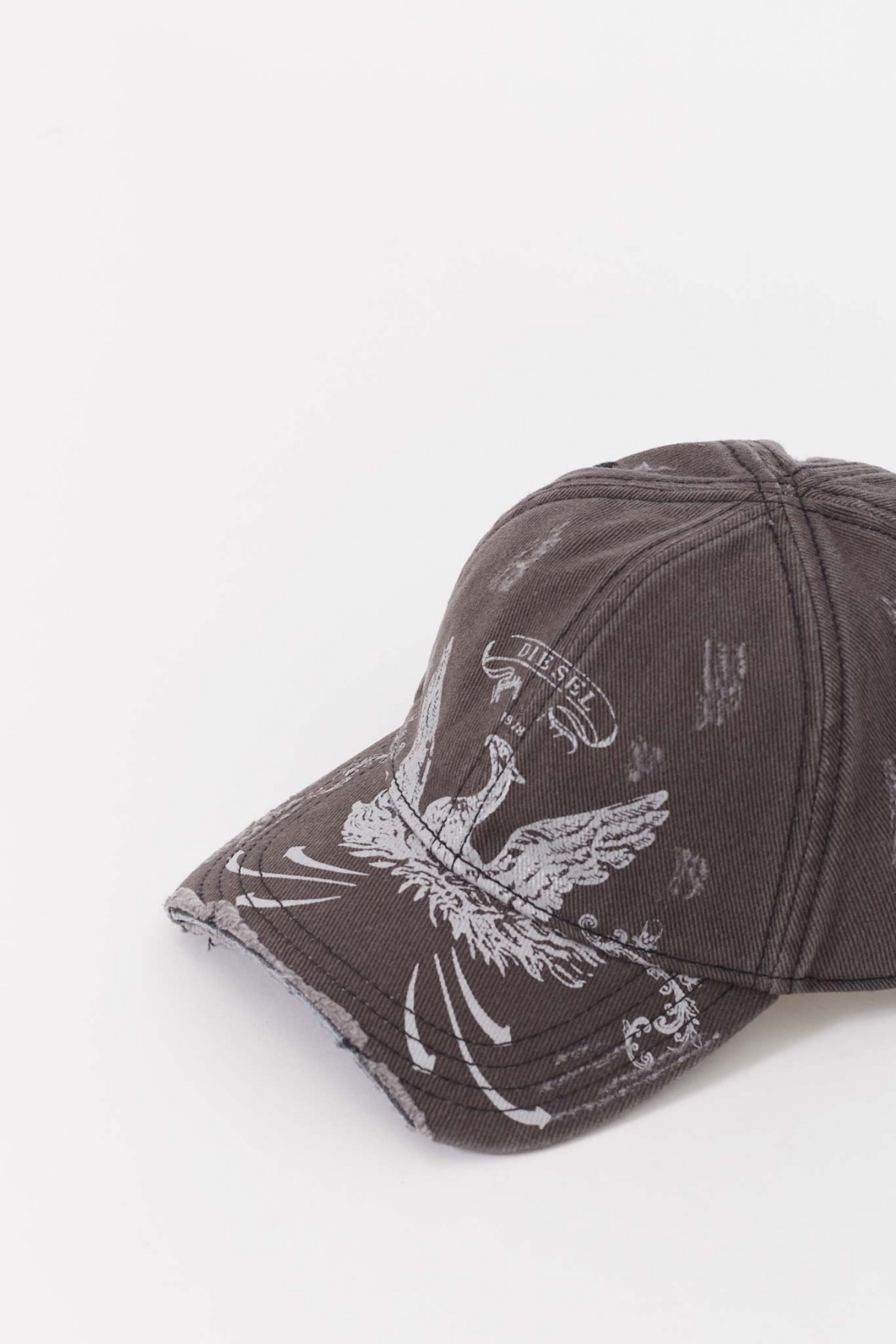 DIESEL BLACK C-FENIX CAP IAMNUE