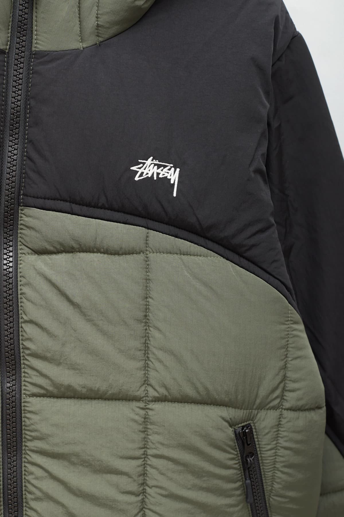 STUSSY OLIVE PRIMALOFT MOUNTAIN JACKET IAMNUE