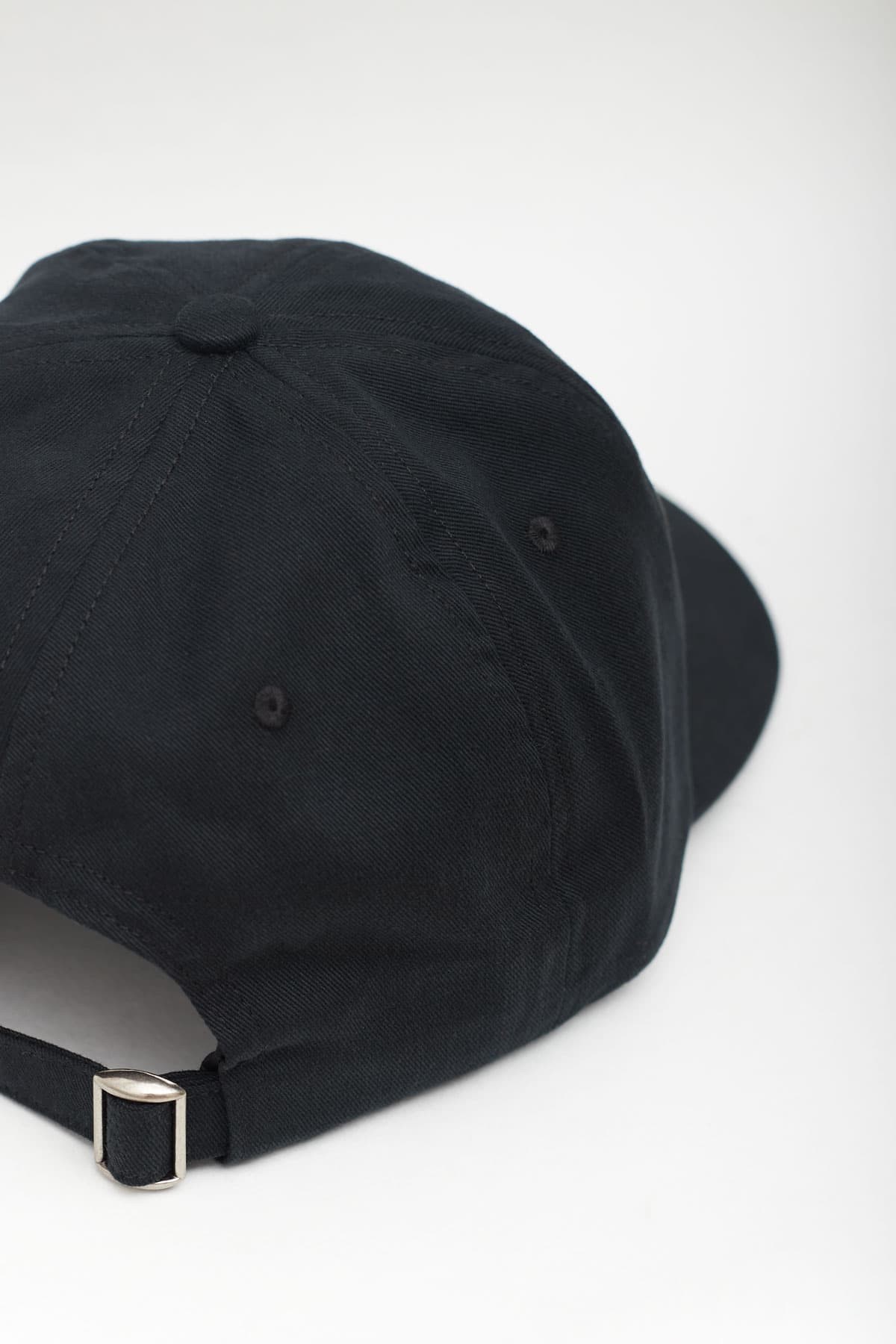 SUNFLOWER BLACK LOGO CAP IAMNUE