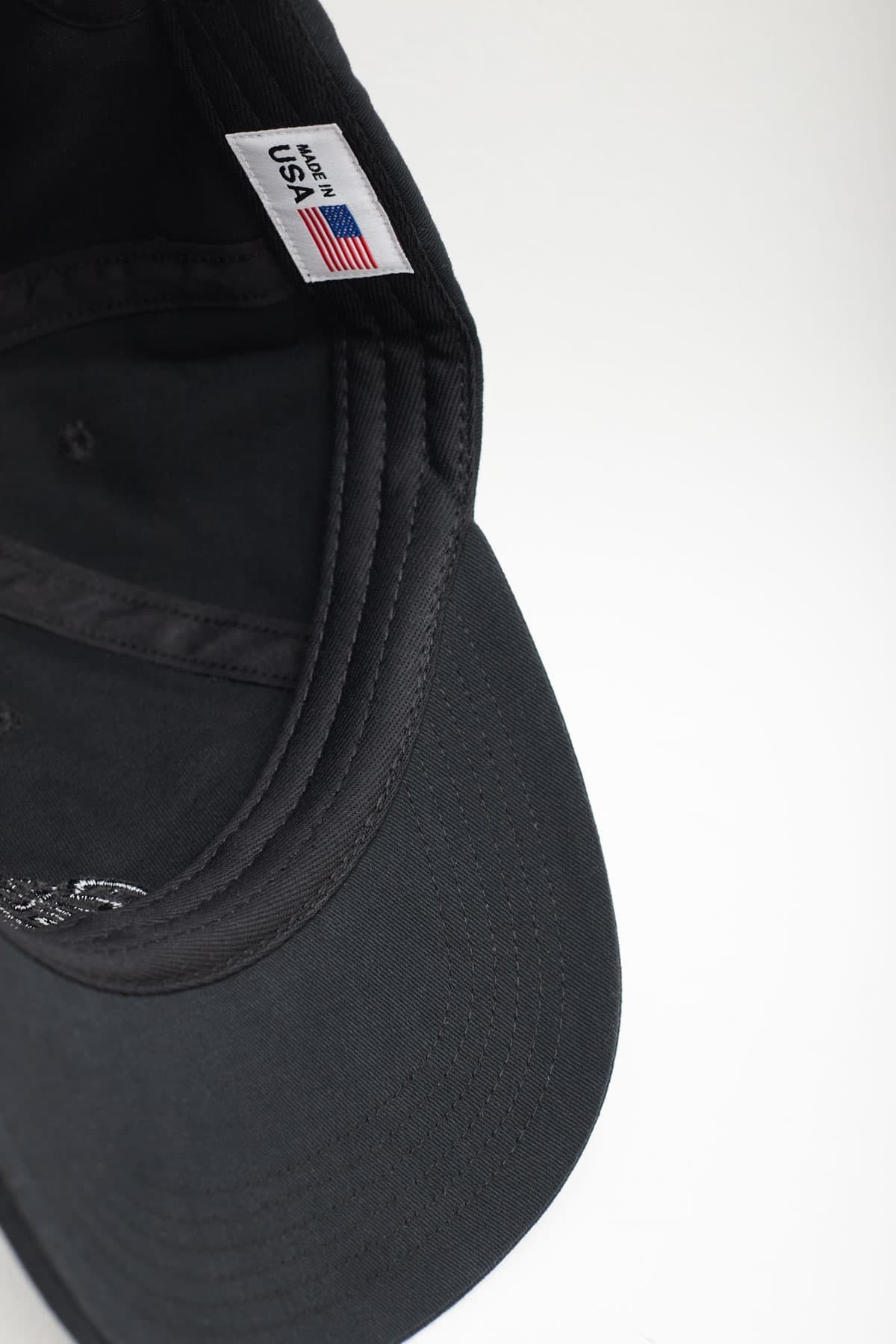 SUNFLOWER BLACK LOGO CAP IAMNUE