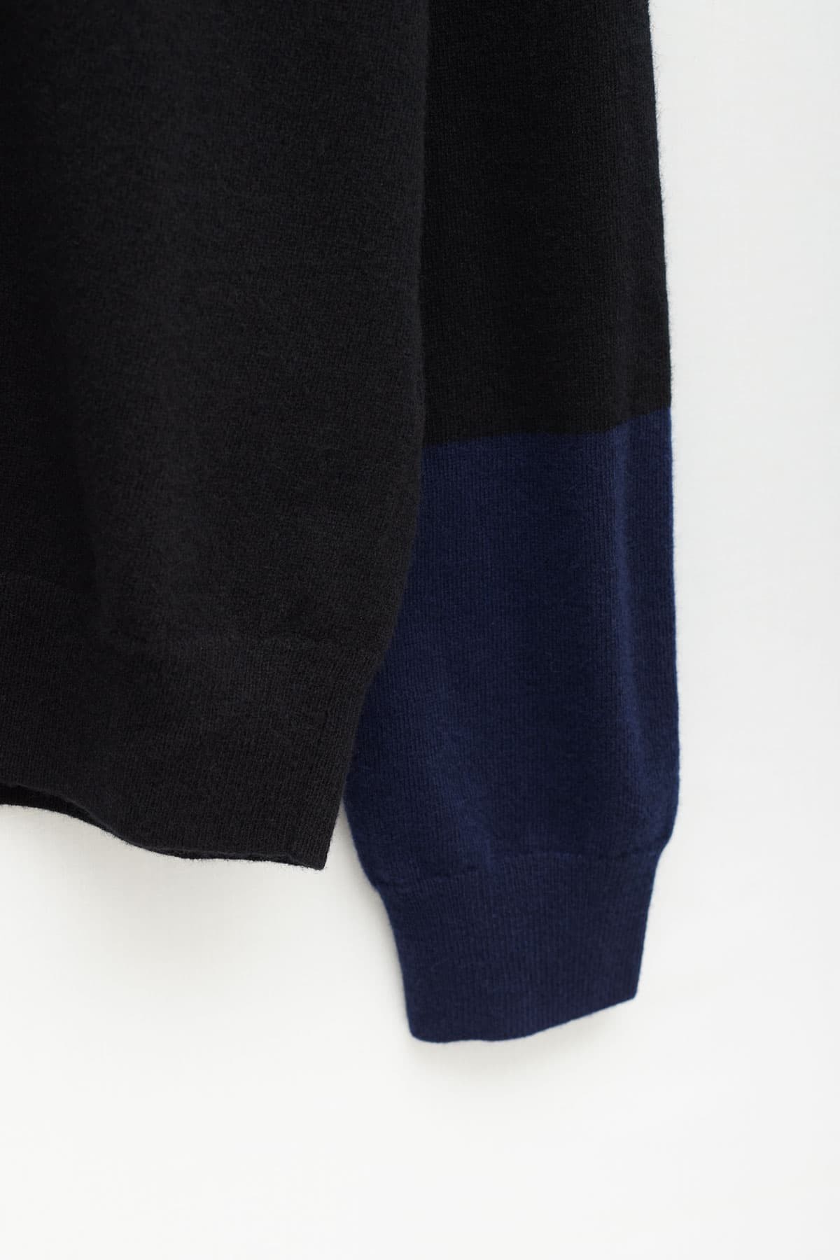 COMME DES GARCONS SHIRT FOREVER BLACK NAVY CREWNECK IAMNUE