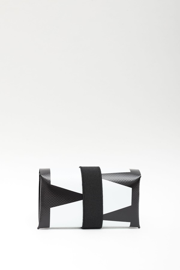 MARNI BLACK PVC ORIGAMI BIG LOGO WALLET IAMNUE