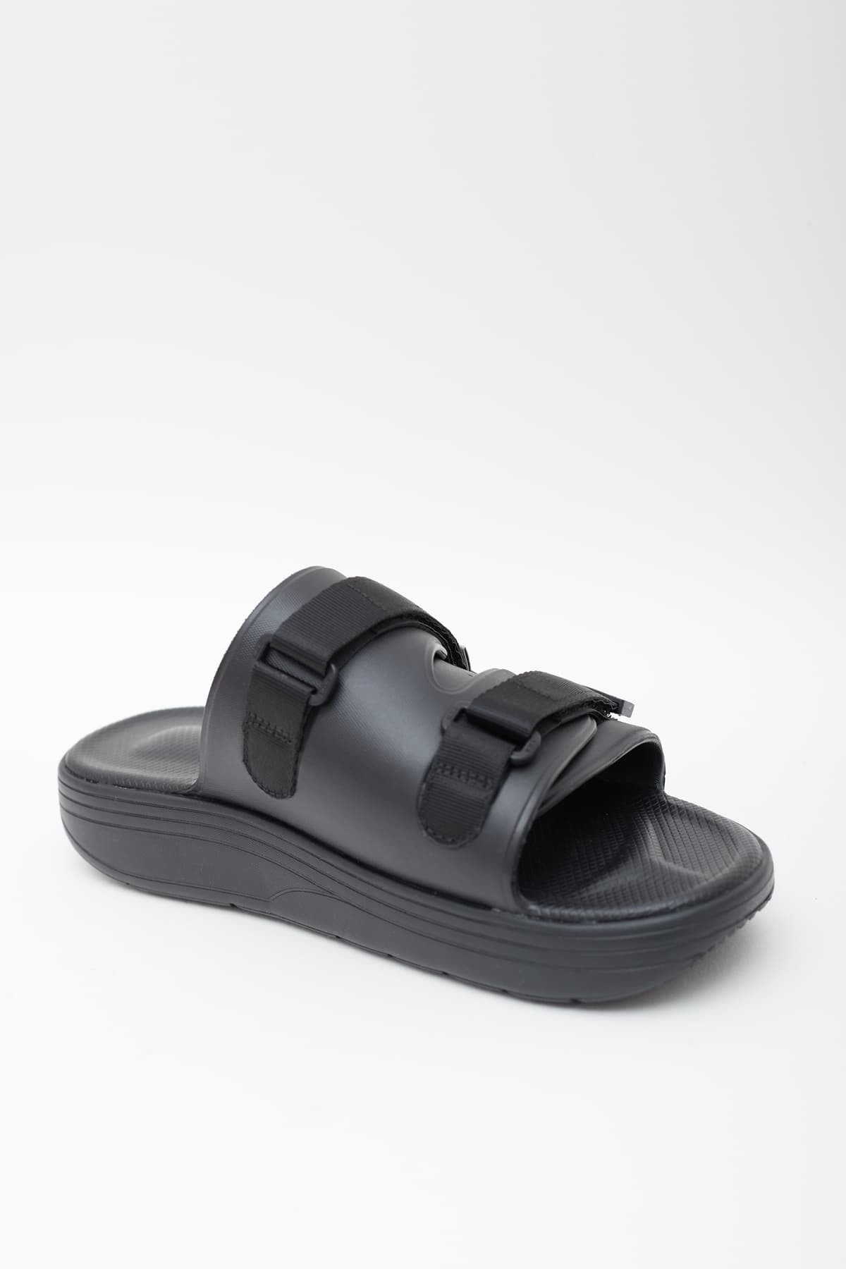 SUICOKE BLACK URICH SANDALS IAMNUE