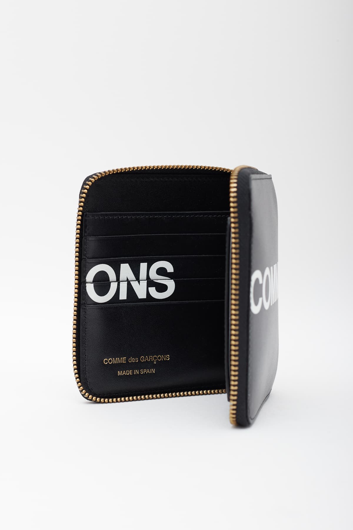 COMME DES GARCONS BLACK HUGE LOGO WALLET