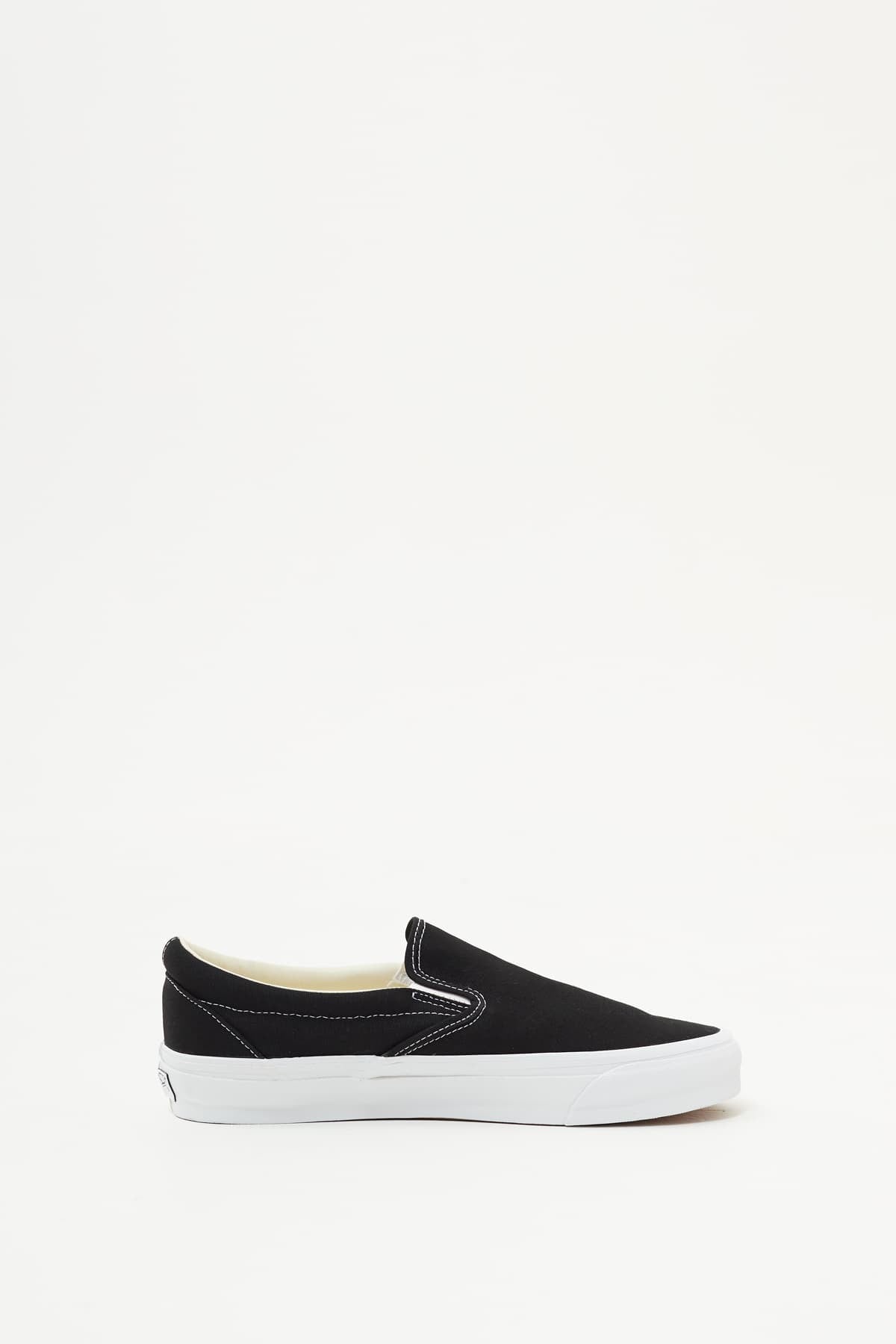 VANS OTW BLACK WHITE SLIP ON REISSUE 98 SNEAKERS