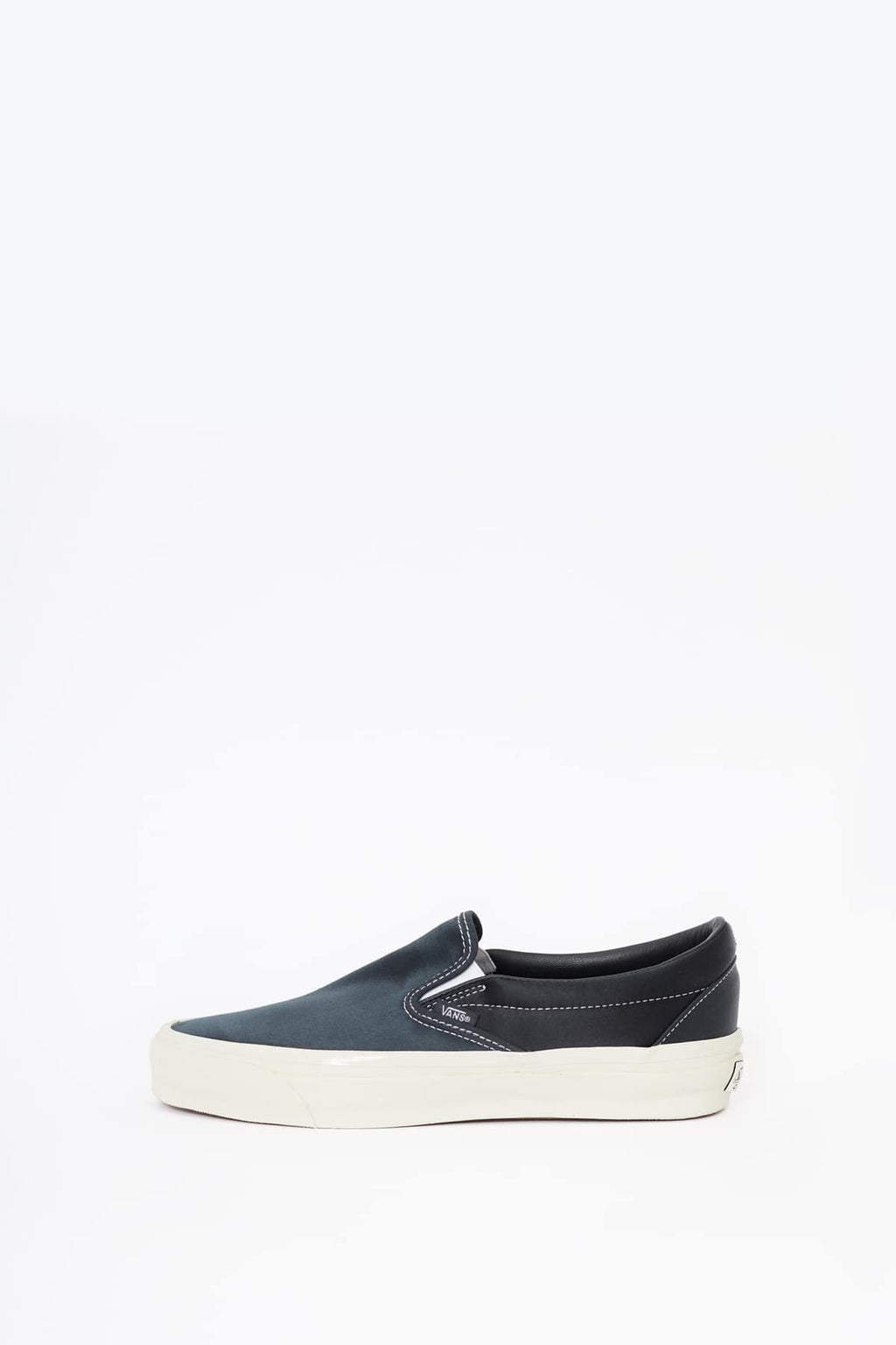 VANS OTW LX SATIN JET SET SLIP ON REISSUE 98 SNEAKERS