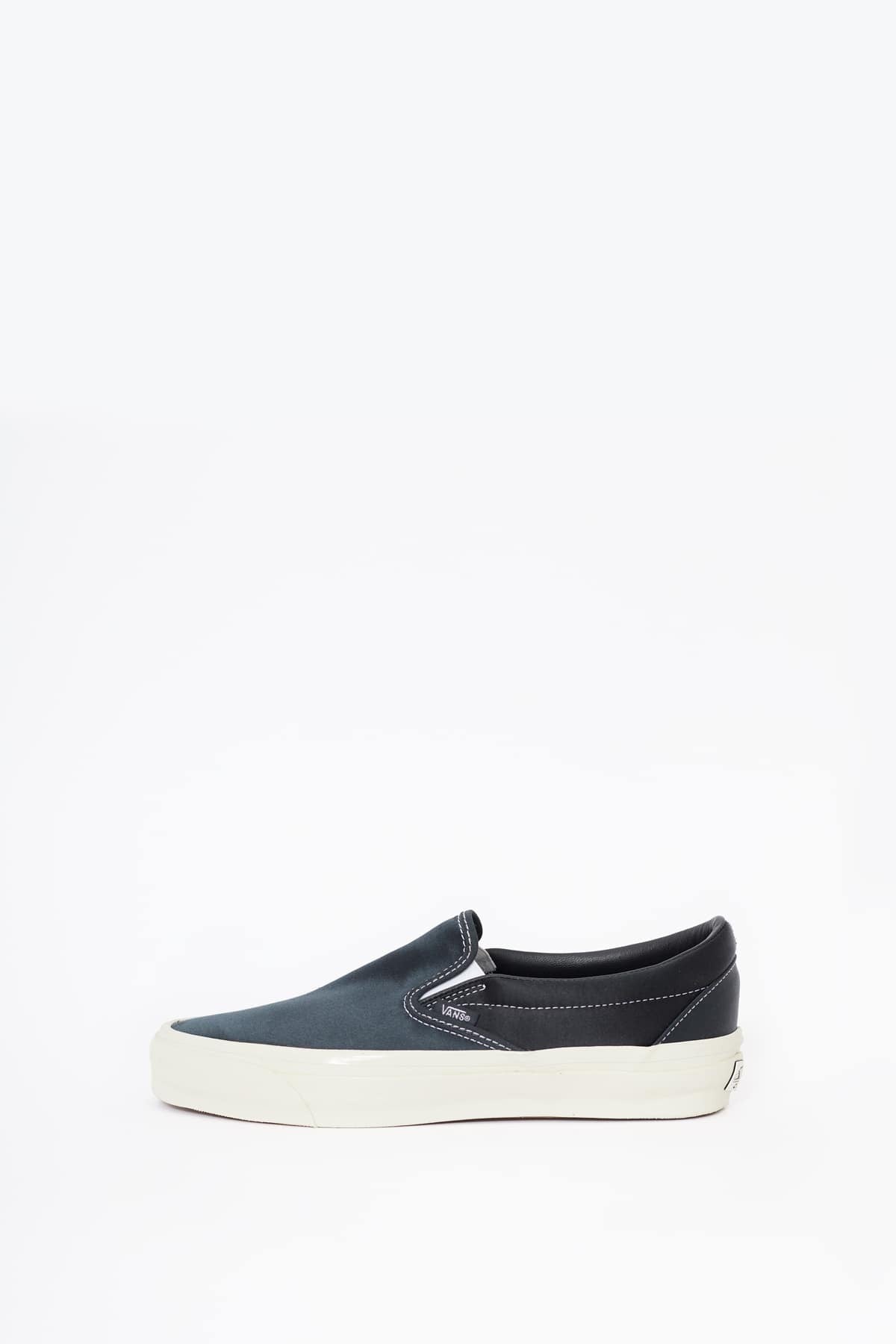 VANS OTW LX SATIN JET SET SLIP ON REISSUE 98 SNEAKERS