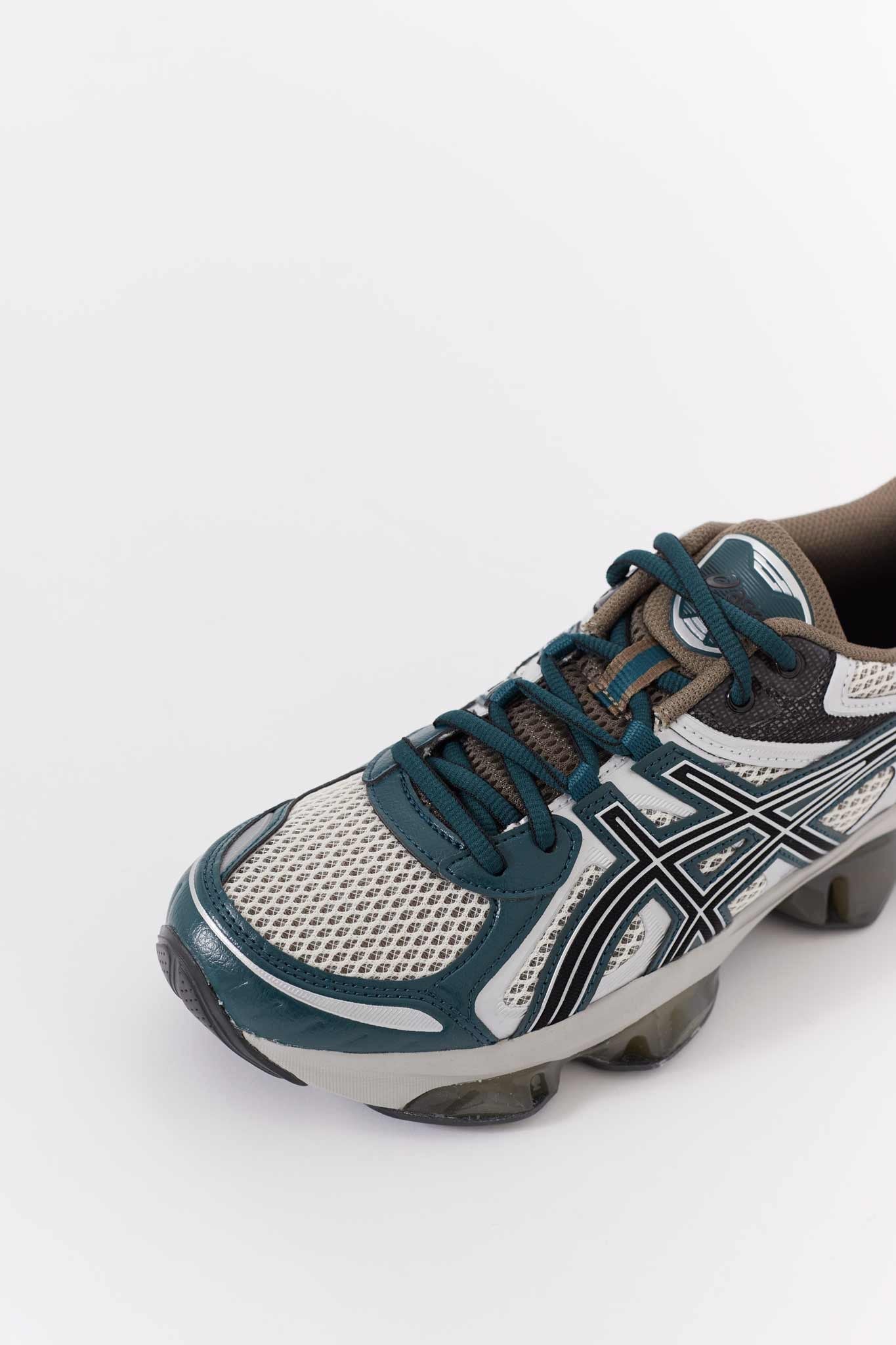 ASICS OATMEAL GEL QUANTUM KINETIC SNEAKERS