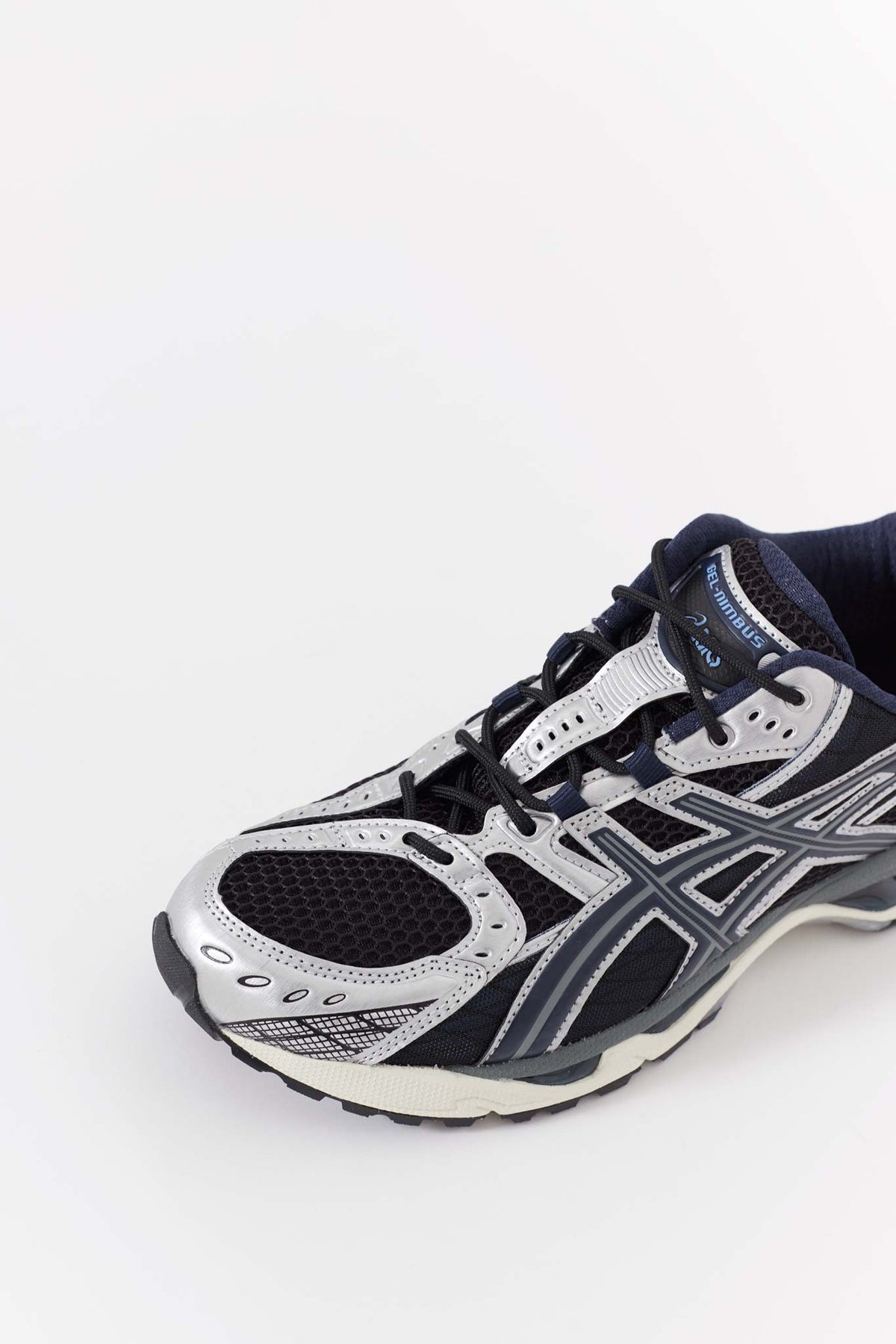 ASICS BLACK MIDNIGHT GEL NIMBUS 101 SNEAKERS