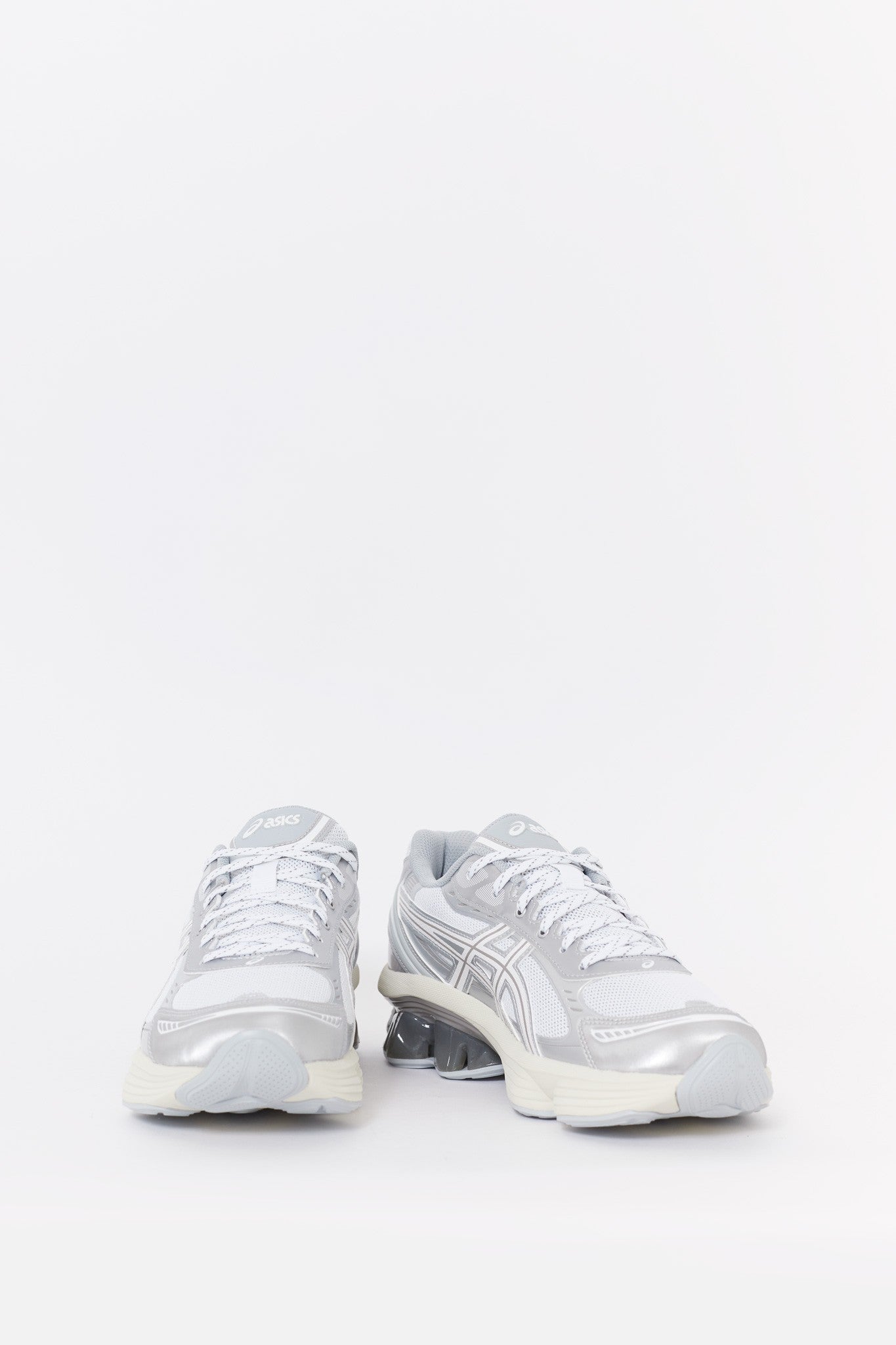 ASICS WHITE GEL KINETIC FLUENT SNEAKERS