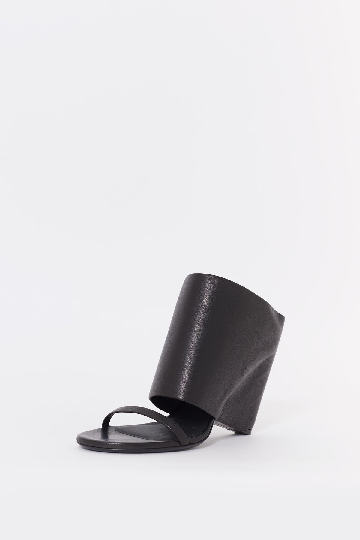 COURREGES BLACK OBLIQUE WEDGED LEATHER SANDALS