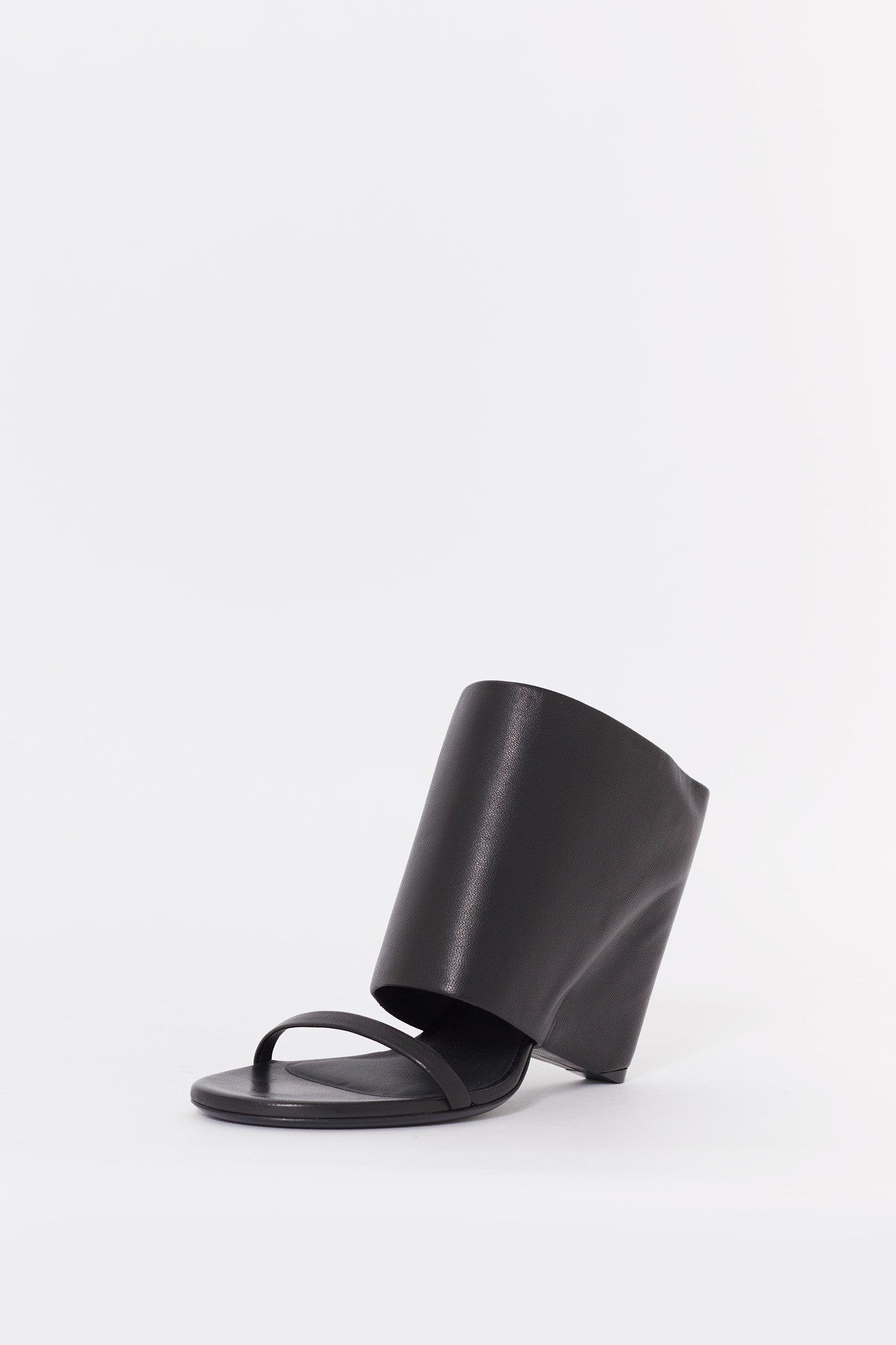 COURREGES BLACK OBLIQUE WEDGED LEATHER SANDALS