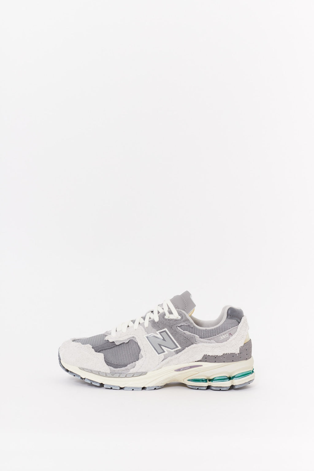 NEW BALANCE RAIN CLOUD 2002R SNEAKERS
