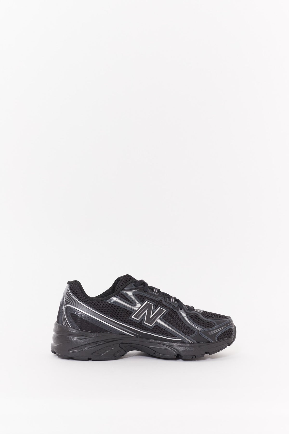 NEW BALANCE BLACK 740V2 SNEAKERS
