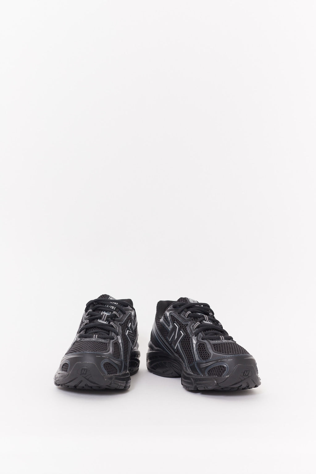 NEW BALANCE BLACK 740V2 SNEAKERS