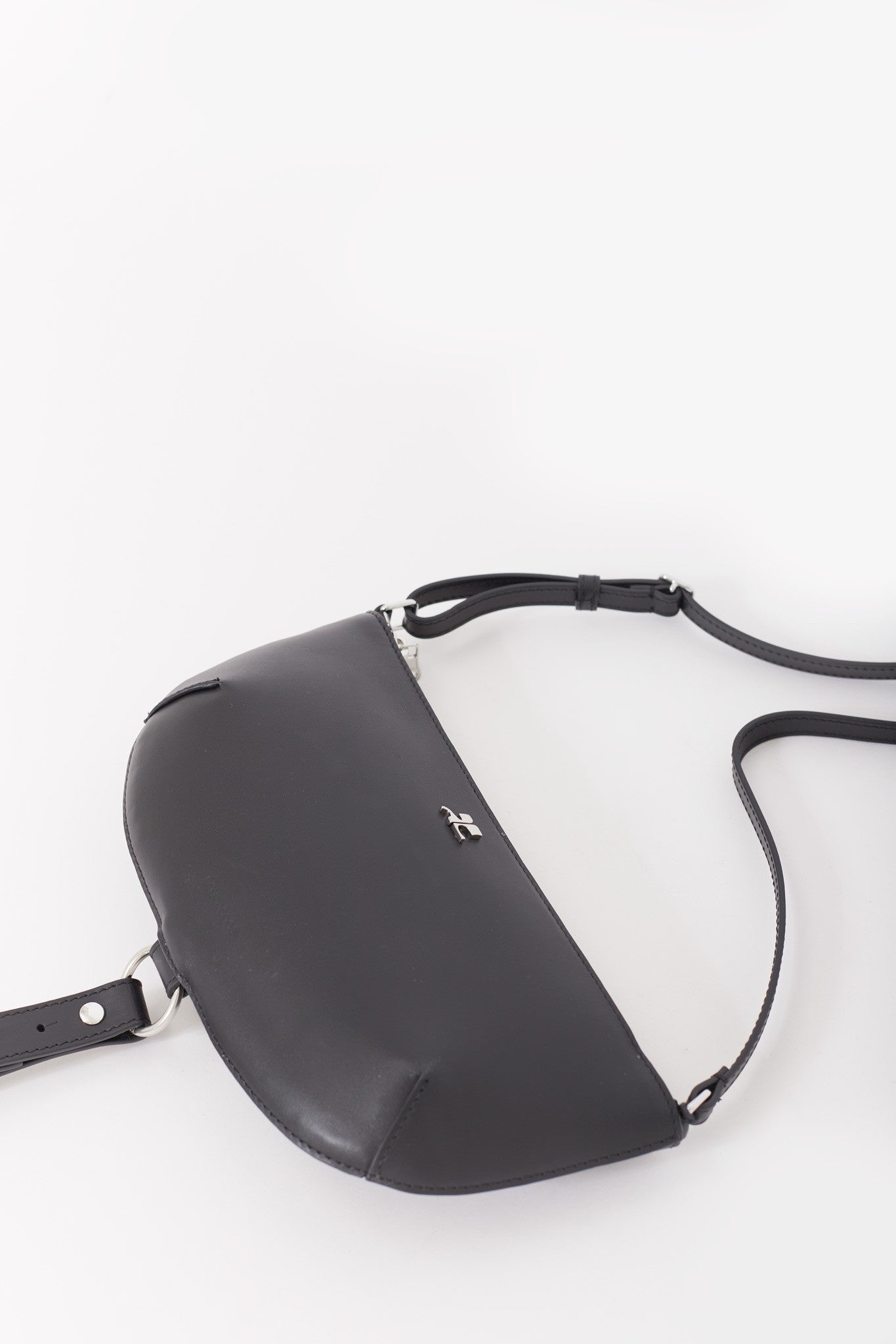 COURREGES BLACK HOLY ECLIPSE LEATHER BAG